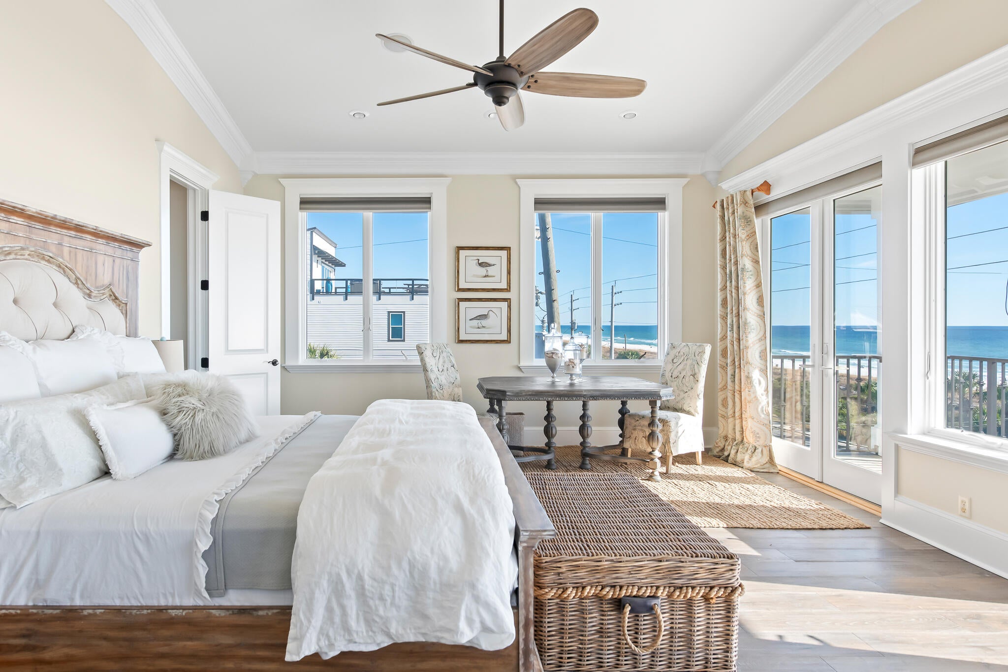 LAGUNA BEACH - Residential