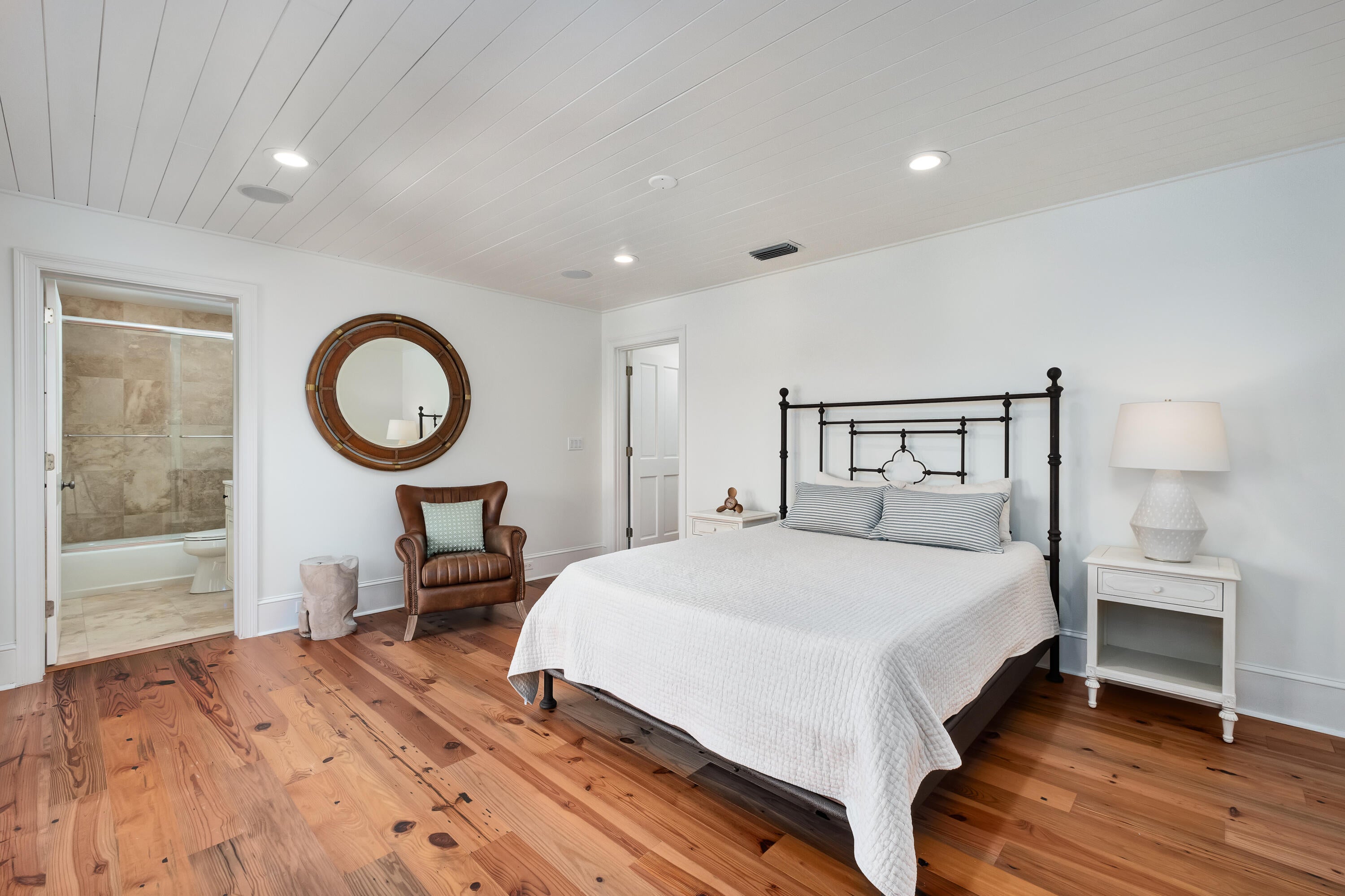 BURNT PINE - Residential