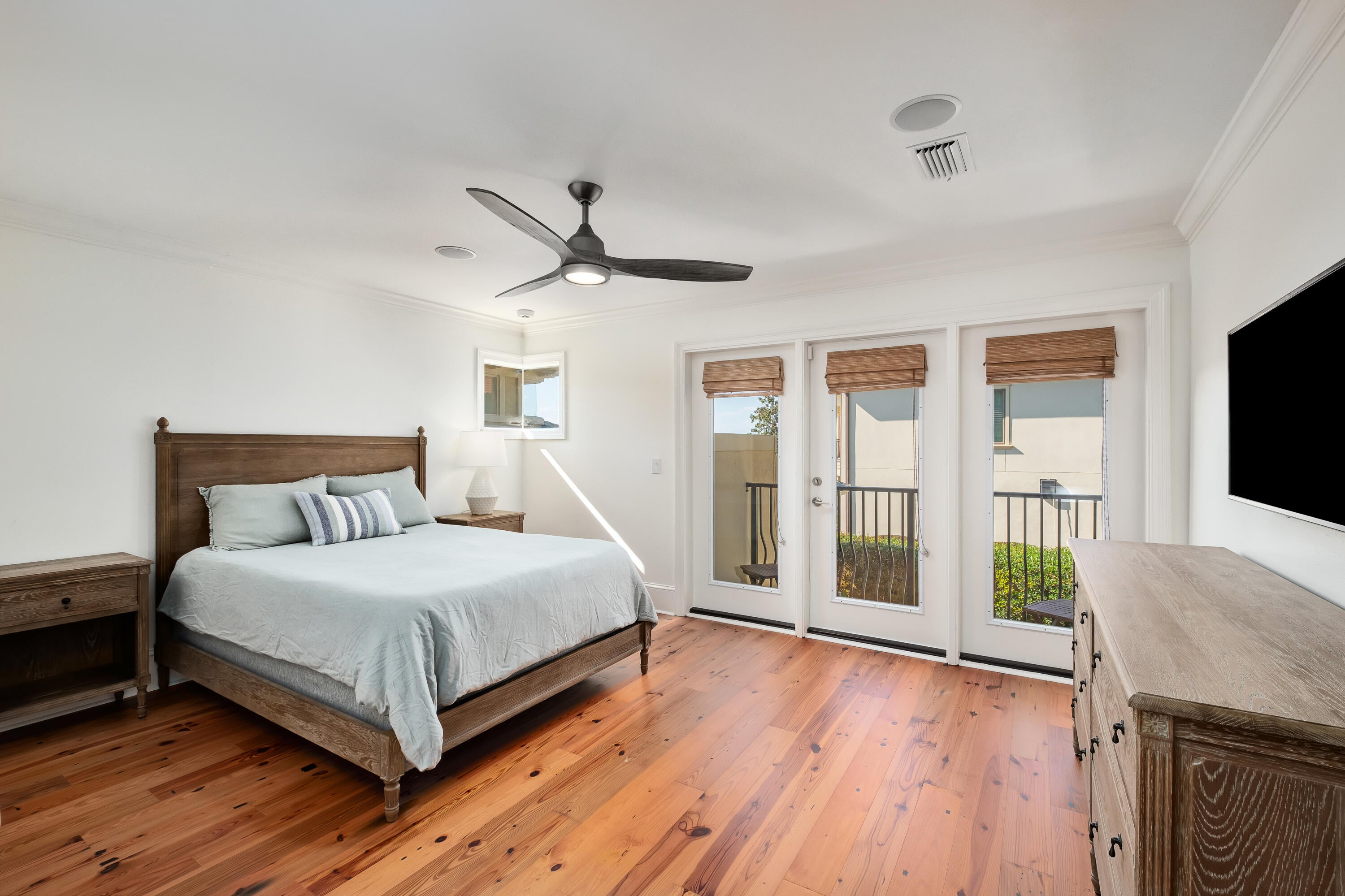 BURNT PINE - Residential