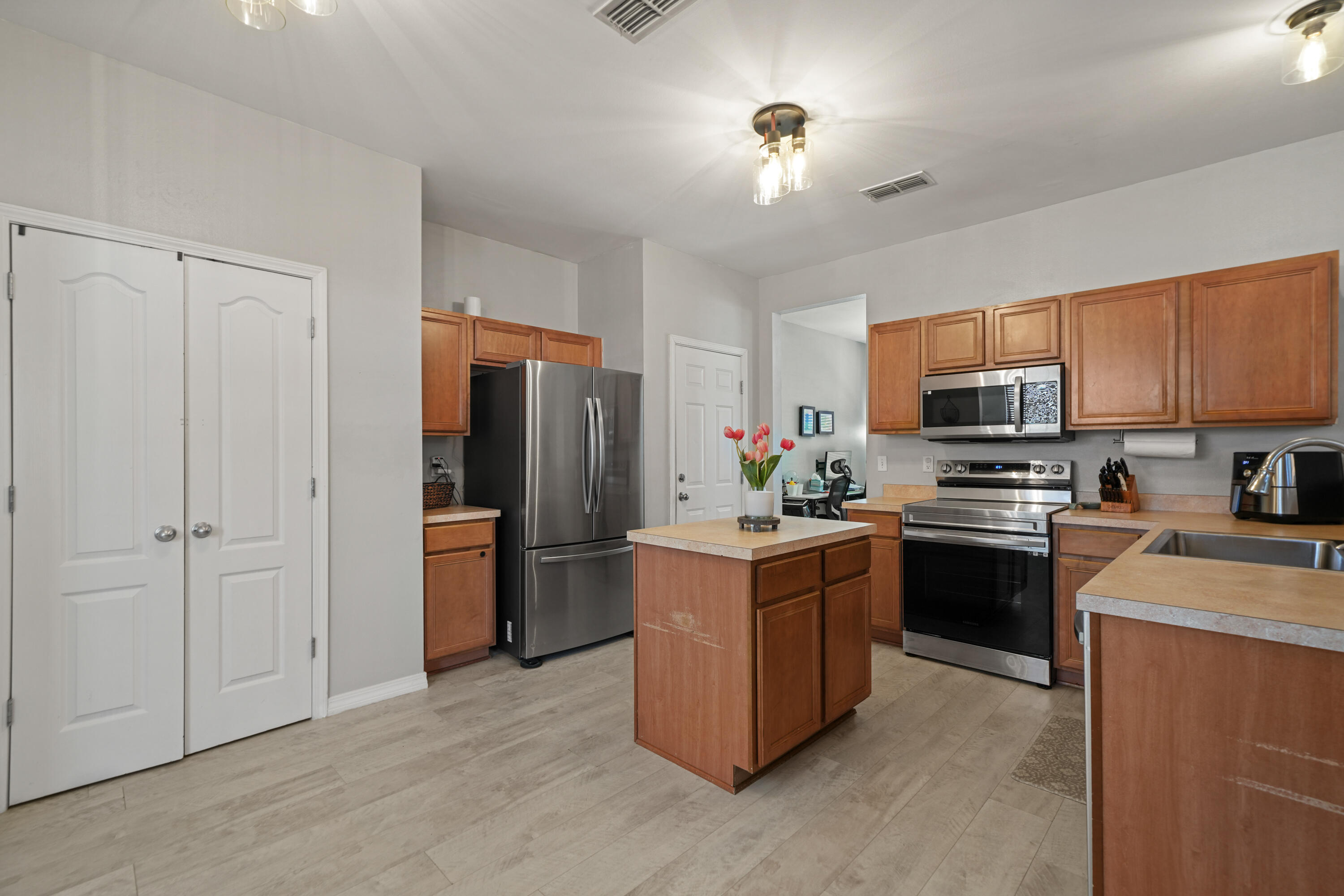 SANDY RIDGE ESTATES - Residential