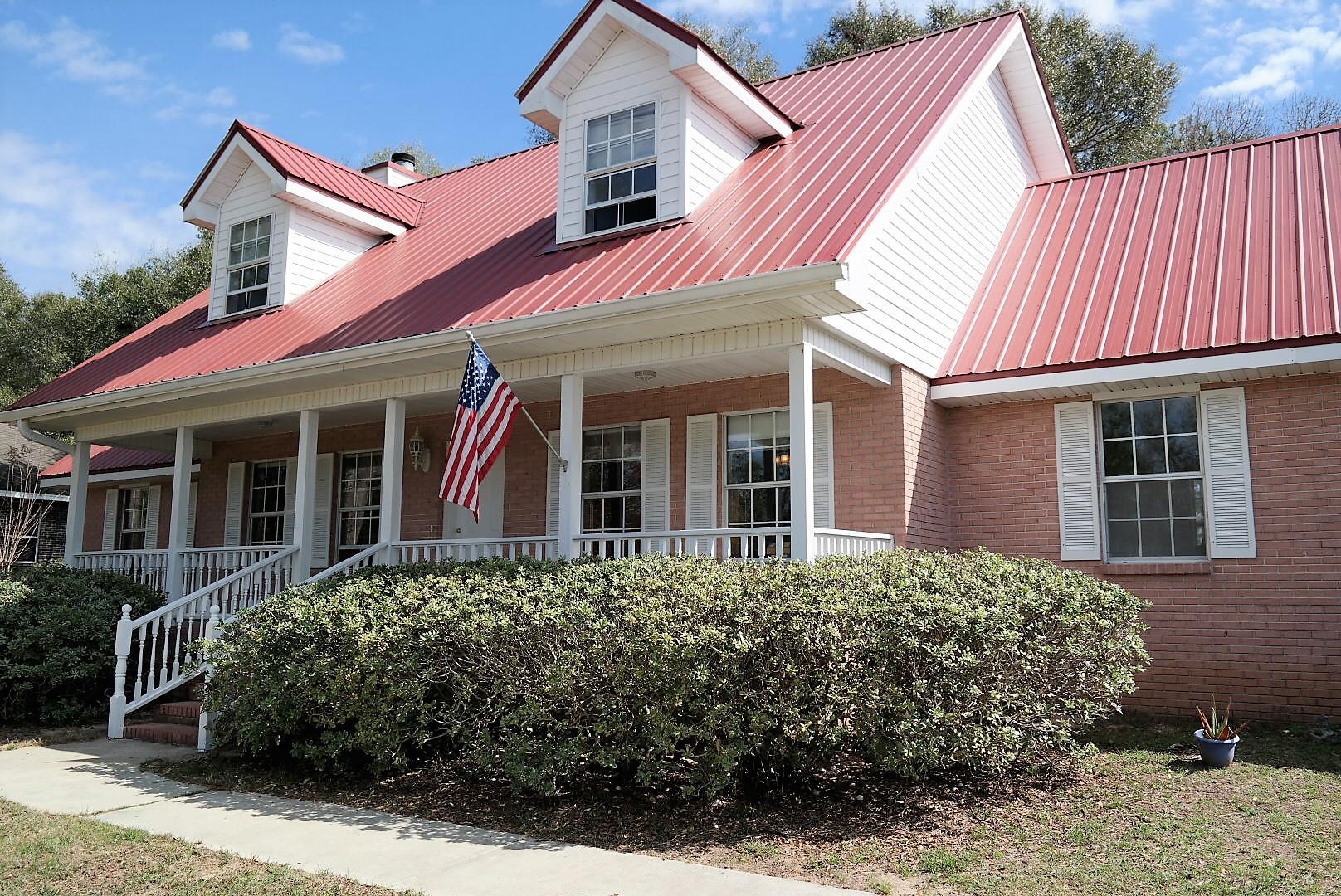 DEFUNIAK COUNTRY CLUB ESTATES - Residential