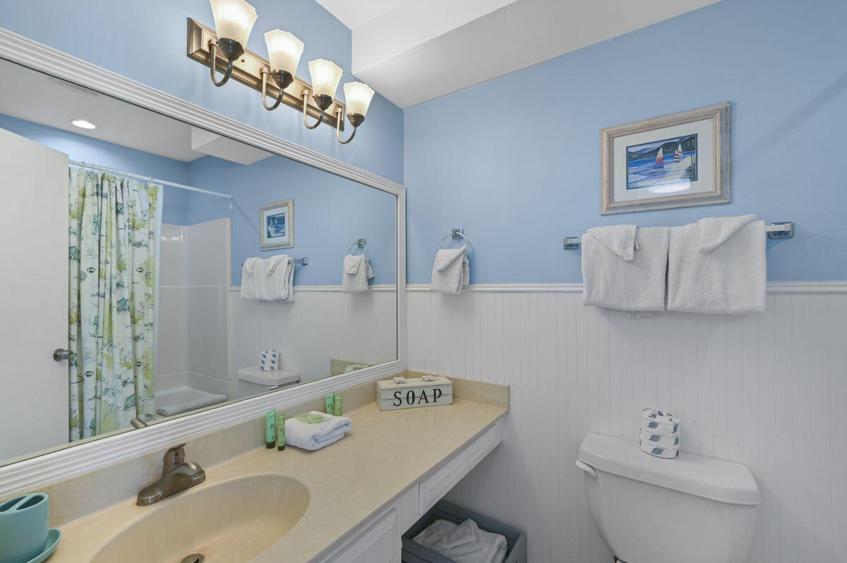 BLUE MOUNTAIN VILLAS - Residential