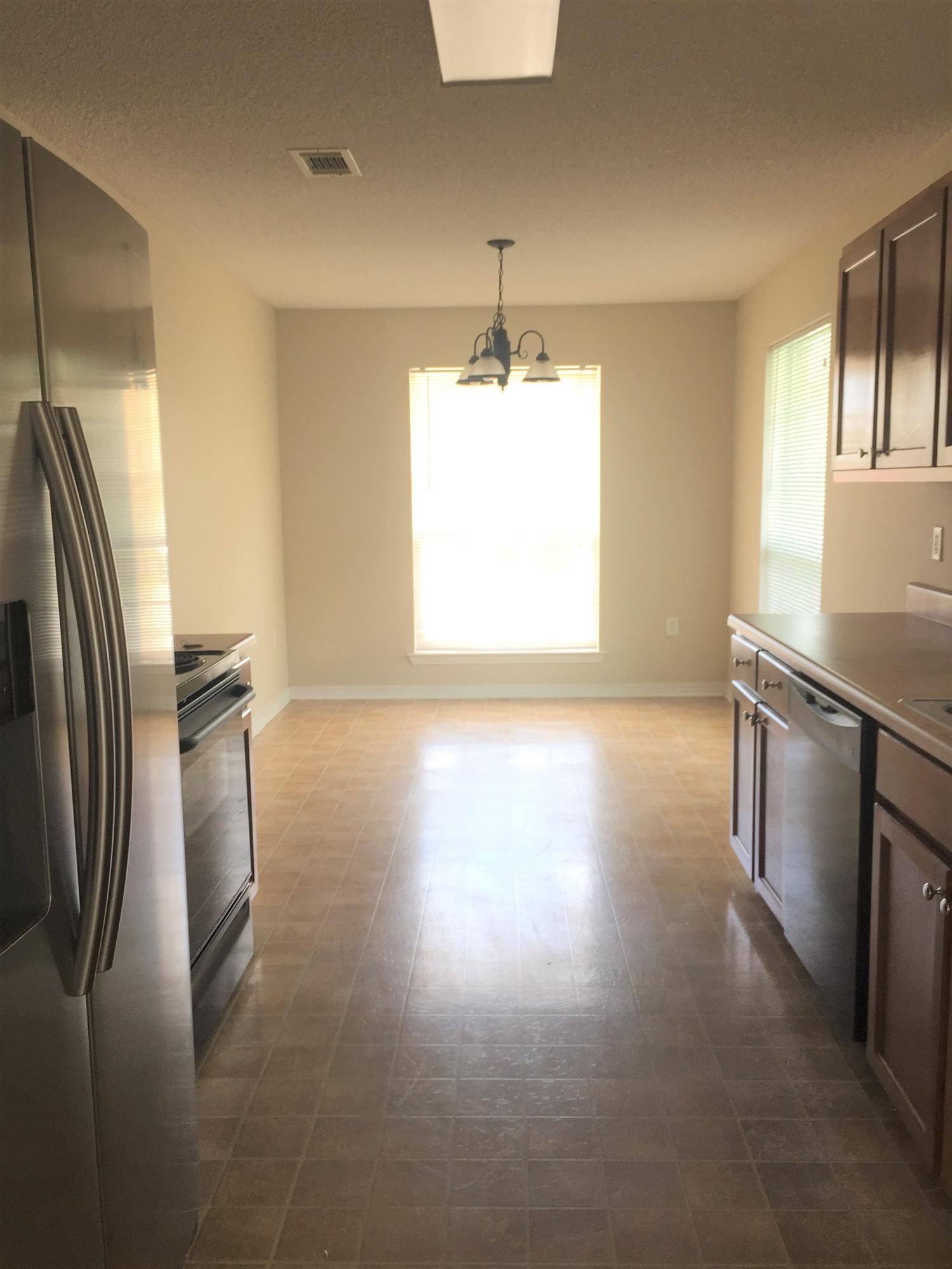 VICTORIAN VILLAGE - Residential Lease