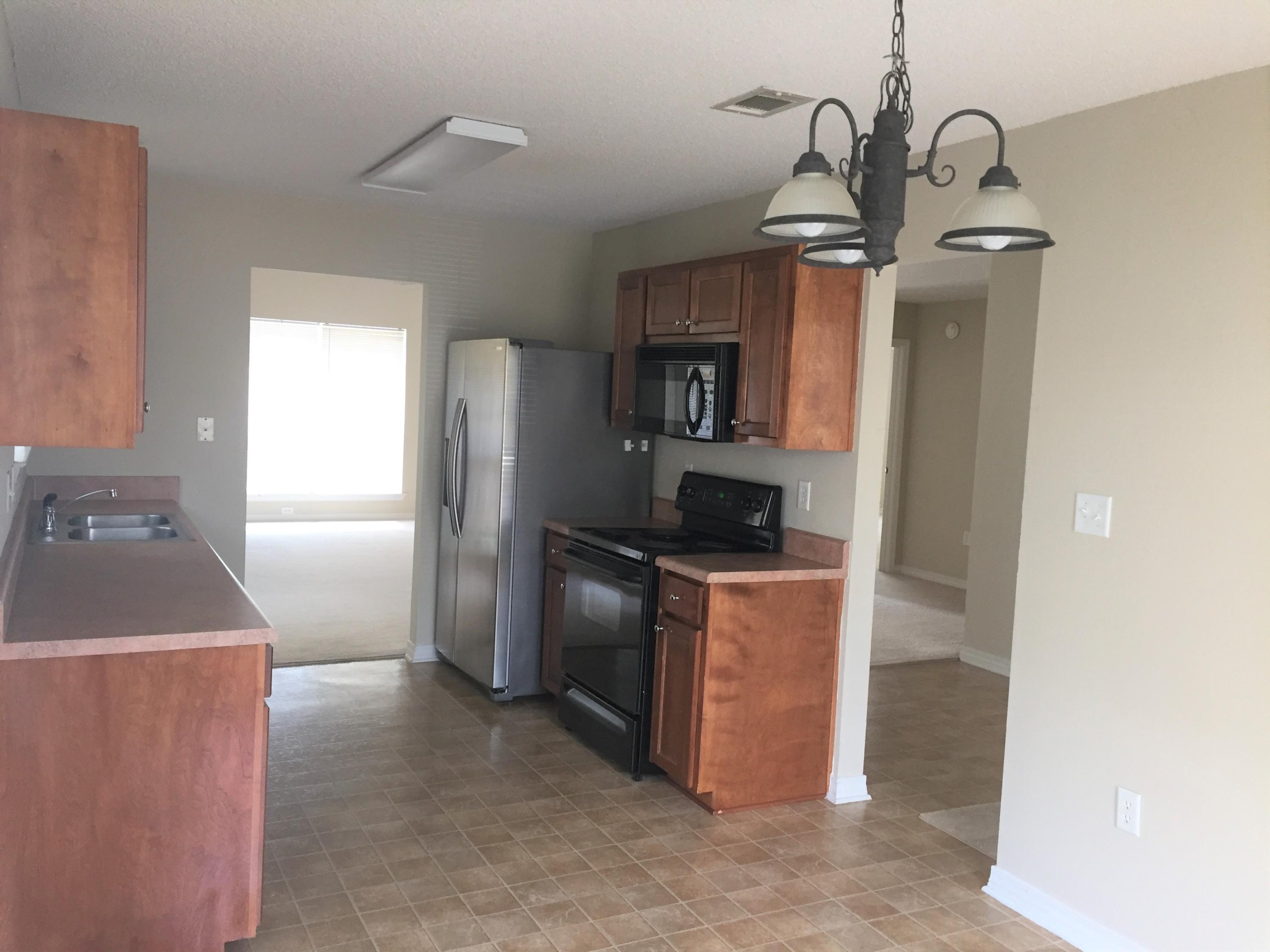 VICTORIAN VILLAGE - Residential Lease