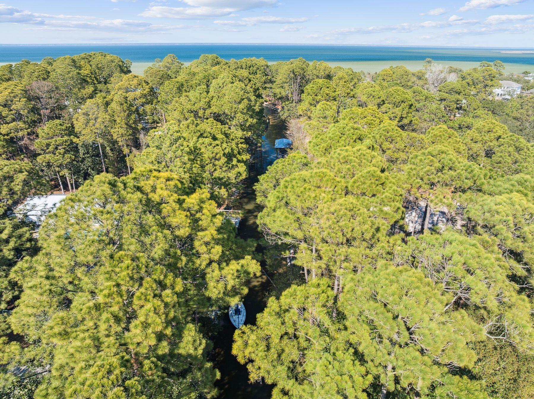 HEWETT BAYOU - Residential
