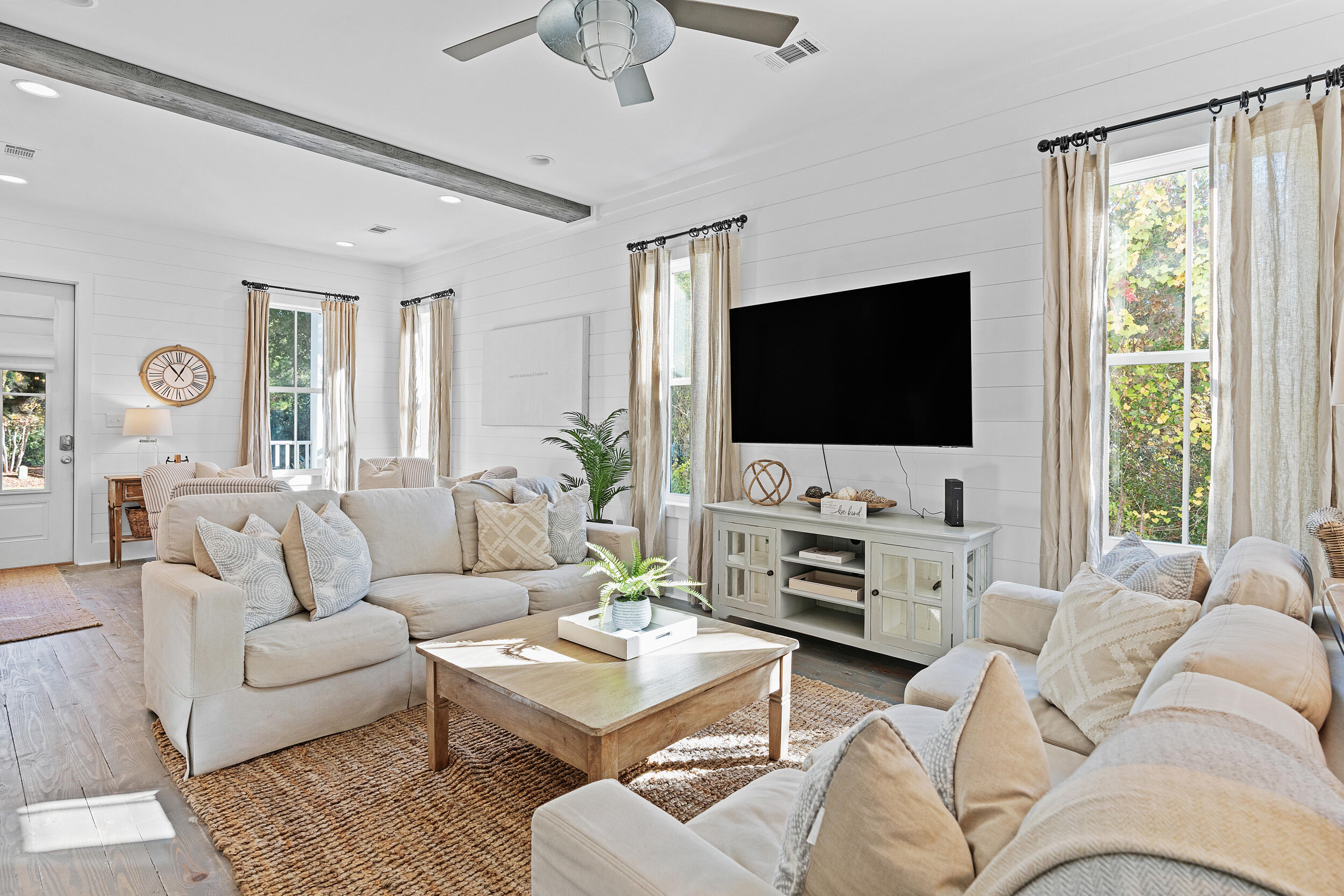 POMPANO PLACE - Residential