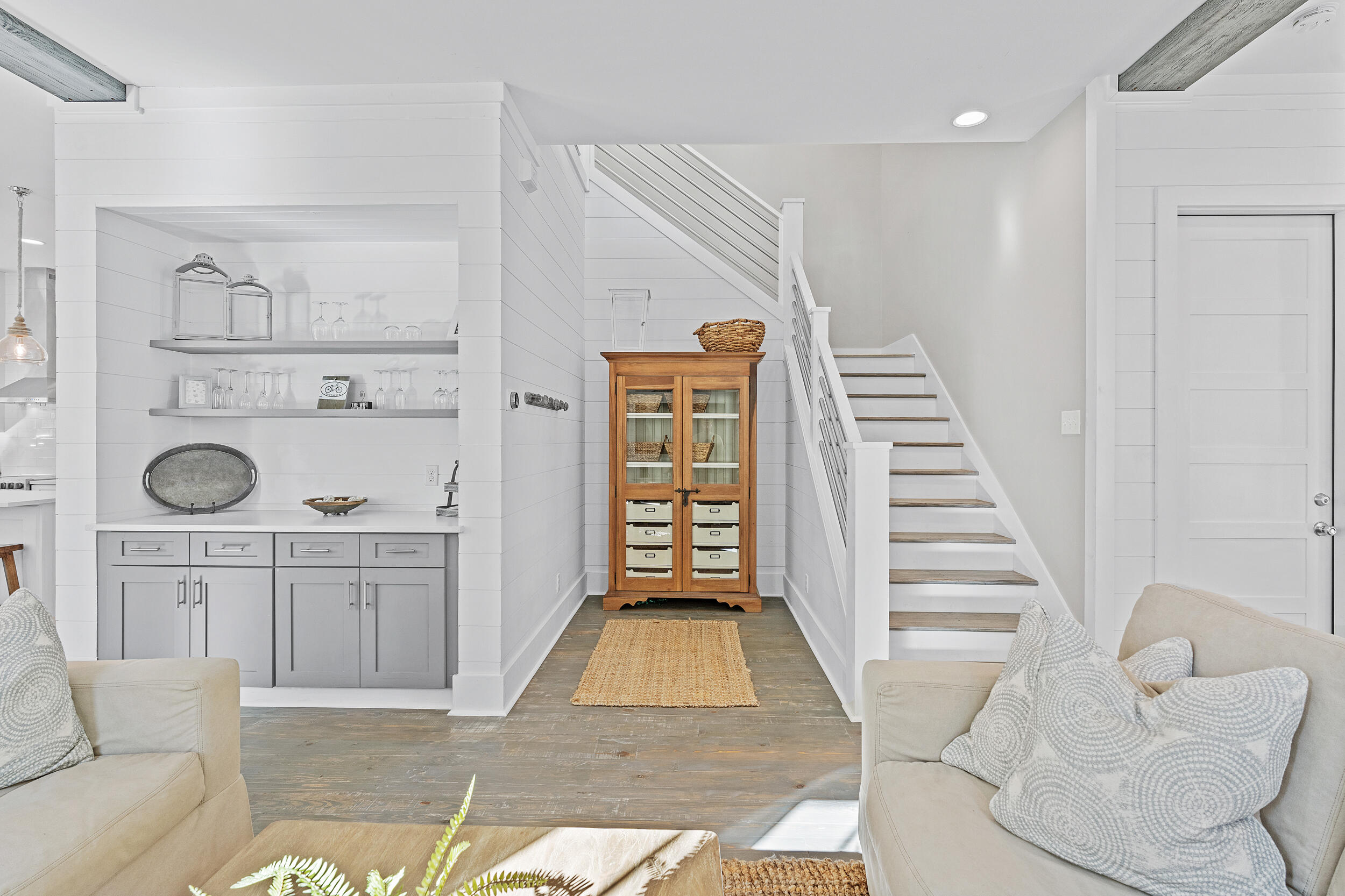 POMPANO PLACE - Residential