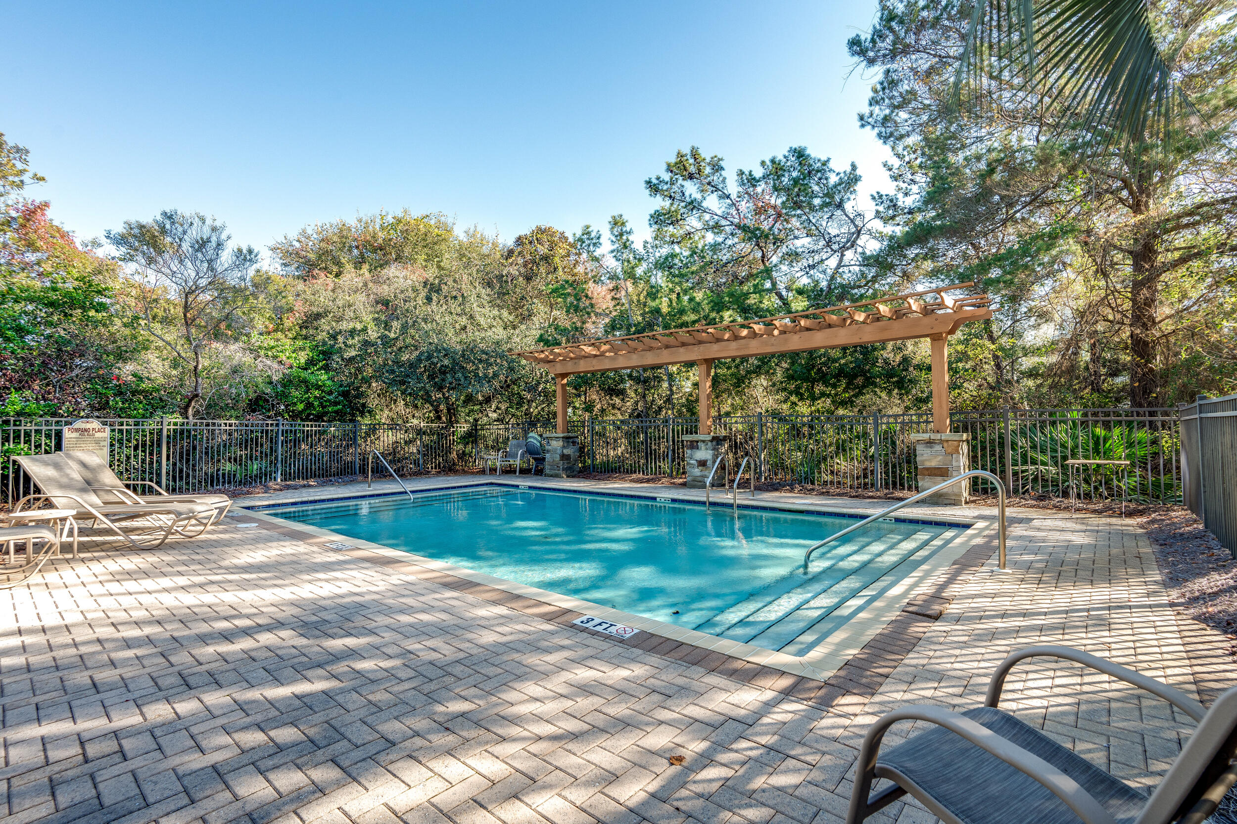 POMPANO PLACE - Residential