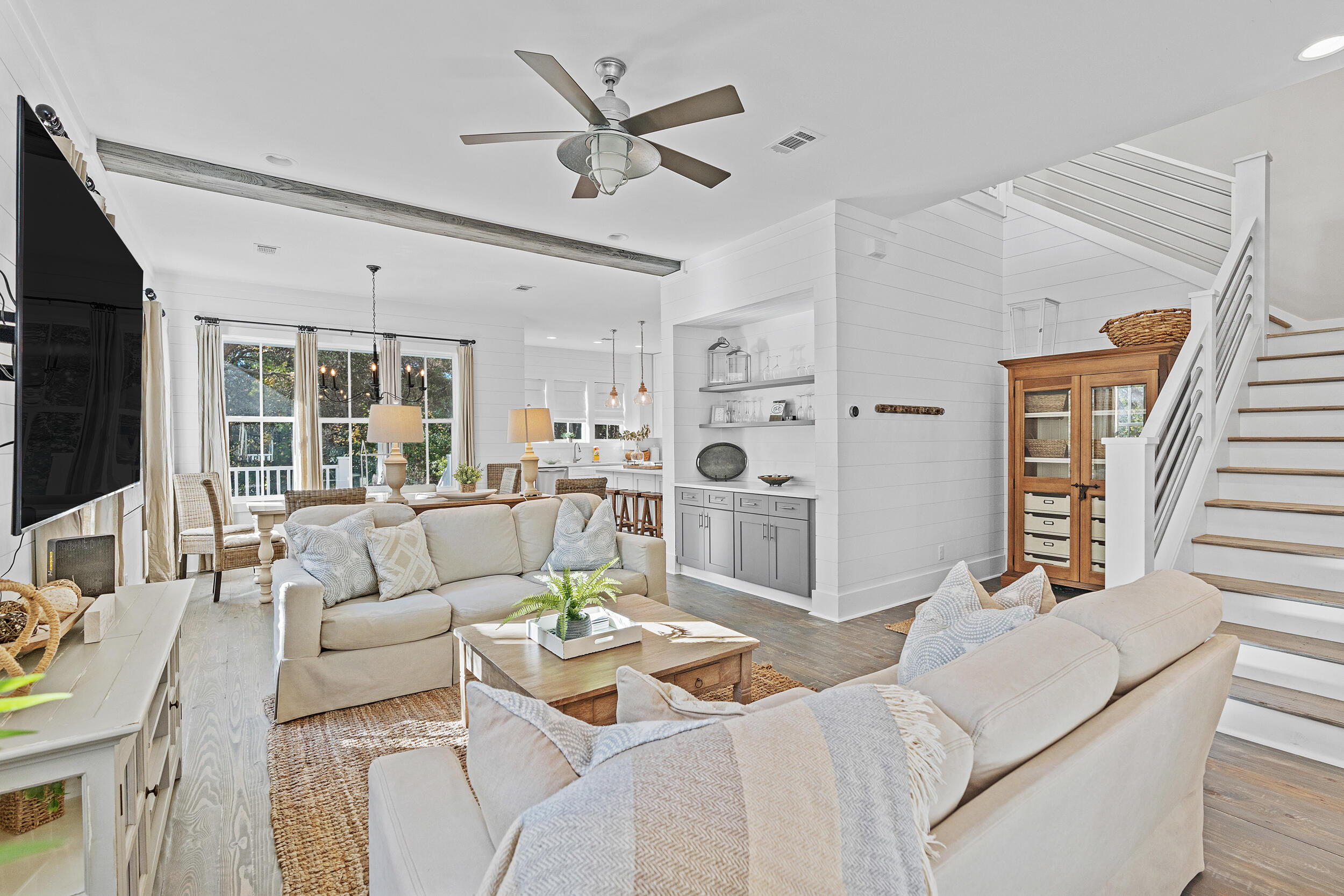 POMPANO PLACE - Residential