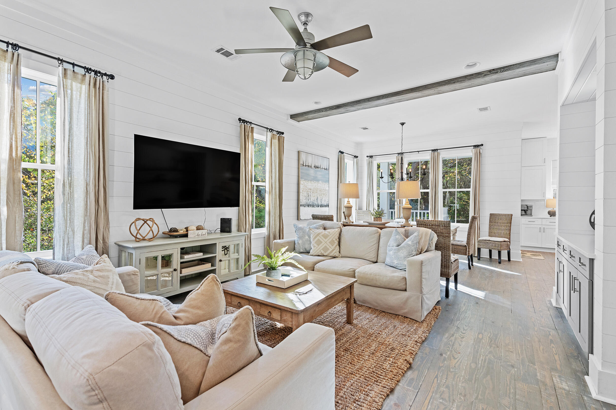 POMPANO PLACE - Residential