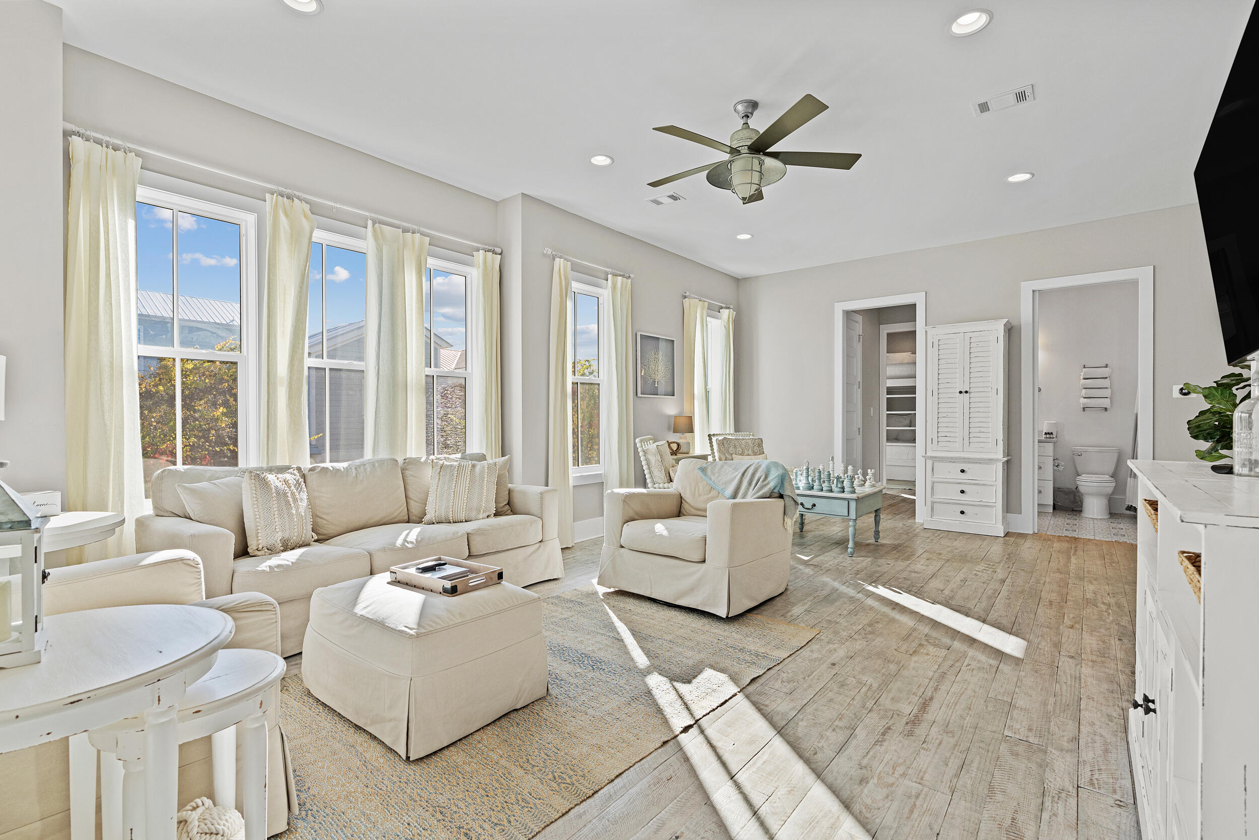 POMPANO PLACE - Residential