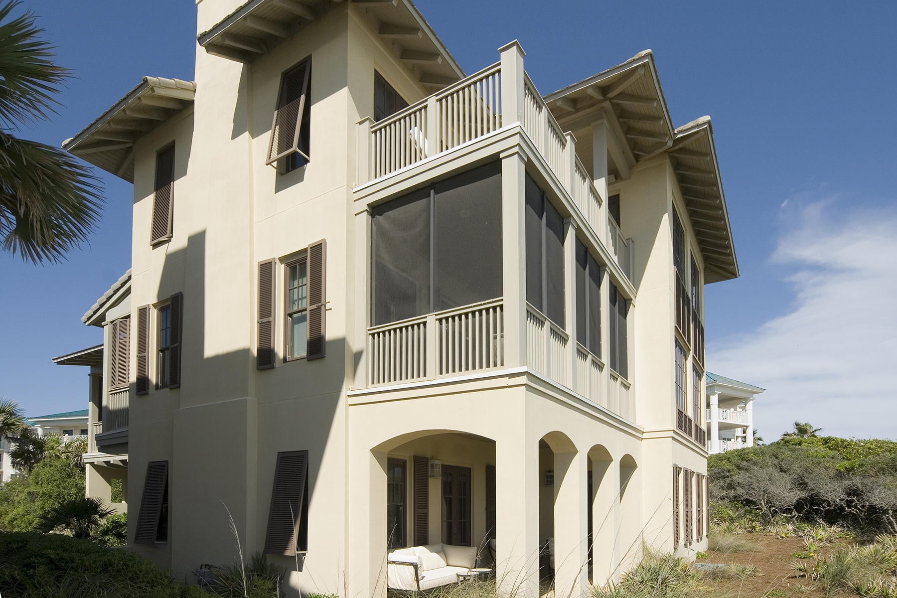 RETREAT THE - Residential