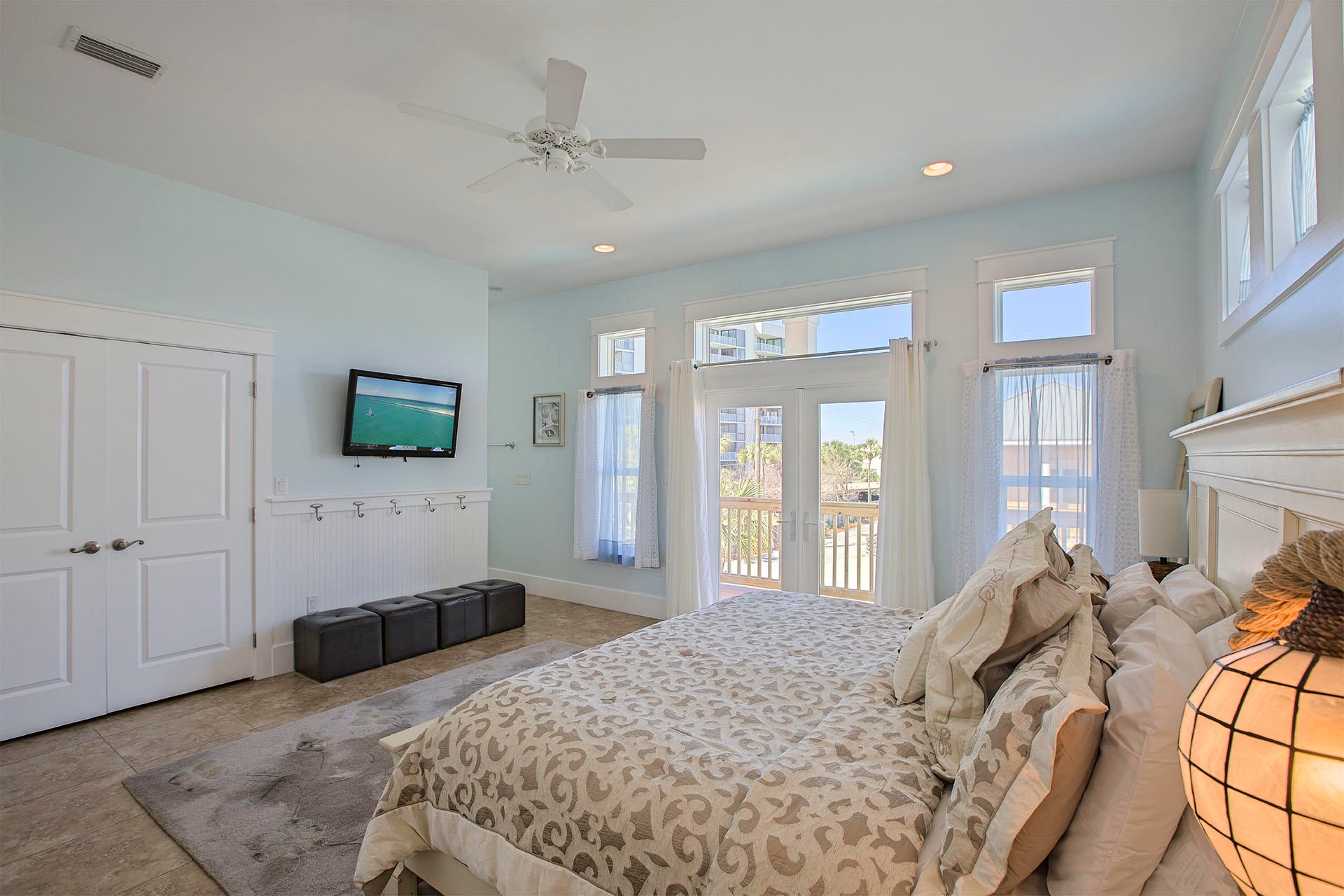 SNOW DRIFT BEACH - Residential