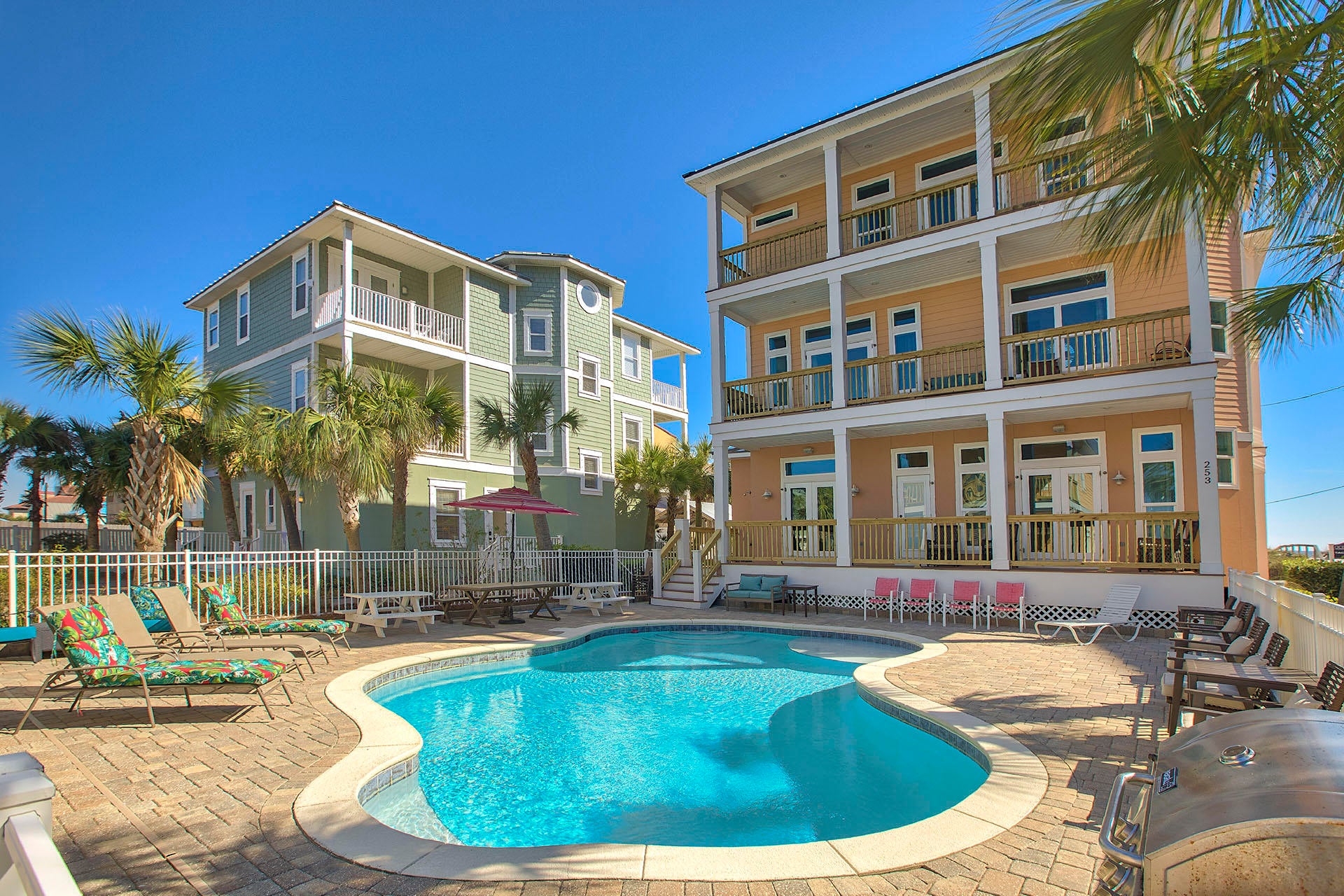 SNOW DRIFT BEACH - Residential