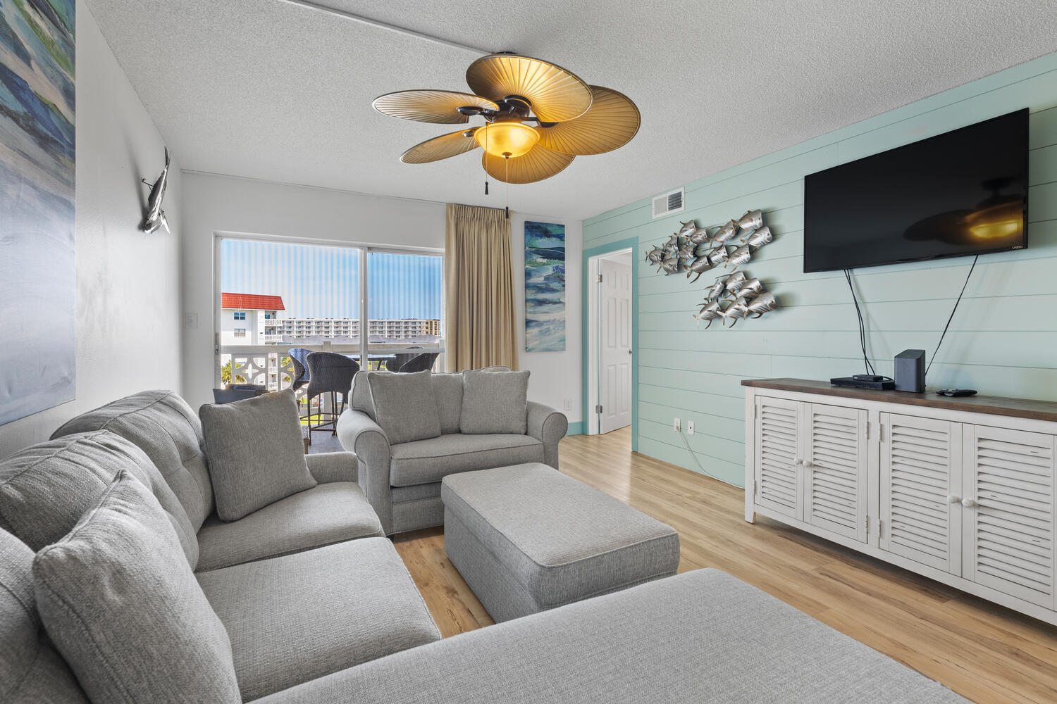 EL MATADOR CONDO - Residential