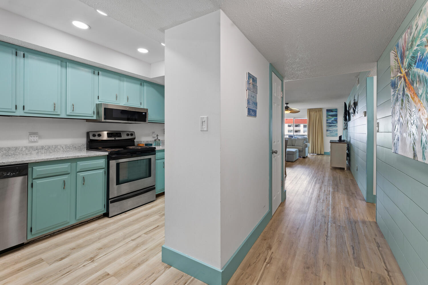 EL MATADOR CONDO - Residential