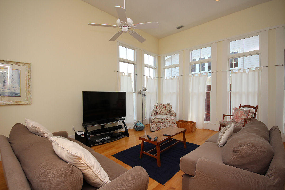 SEASIDE 11 - Residential