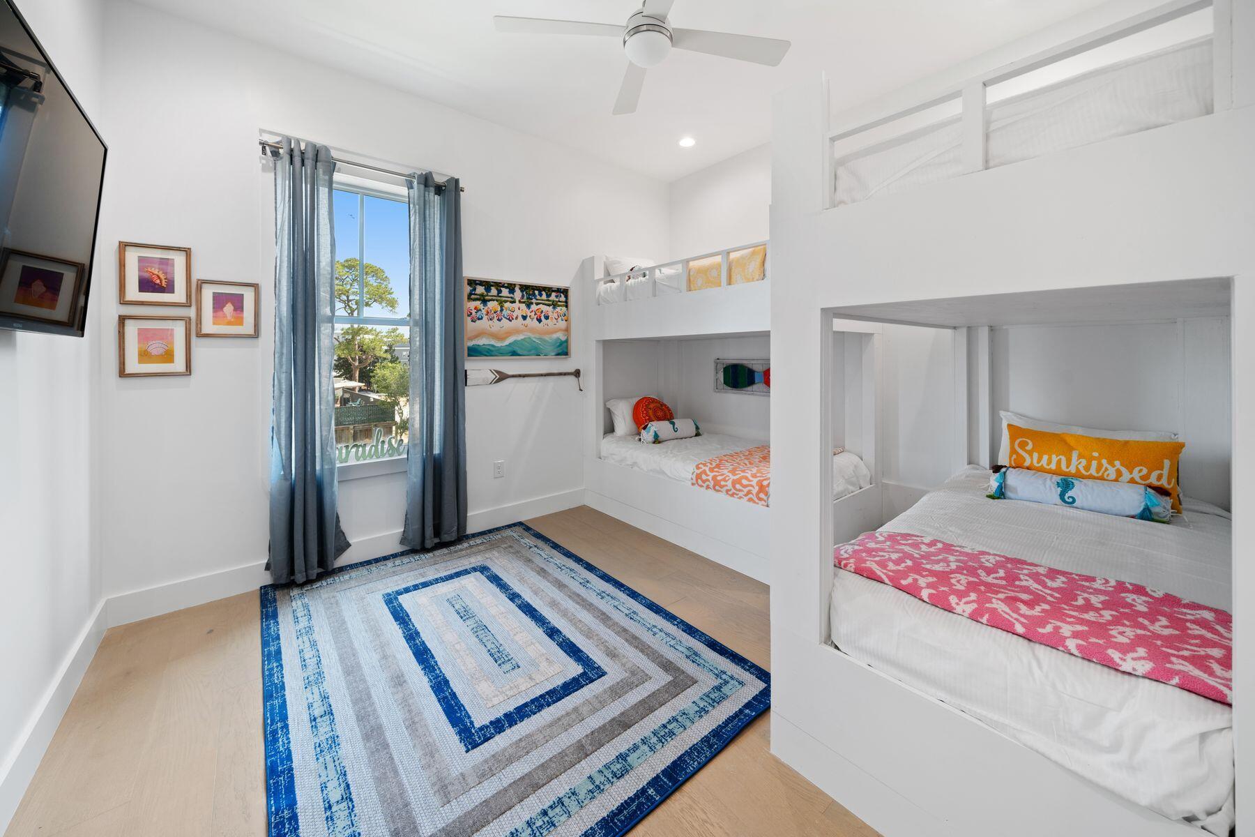 Woodward Dr - Residential
