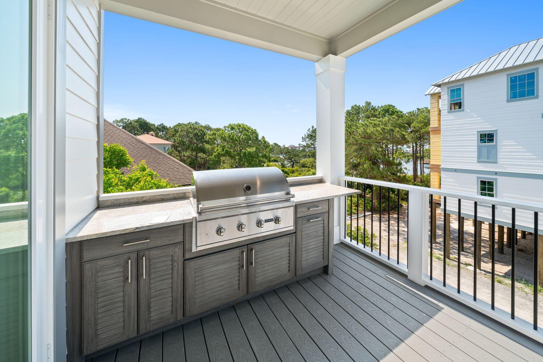Woodward Dr - Residential