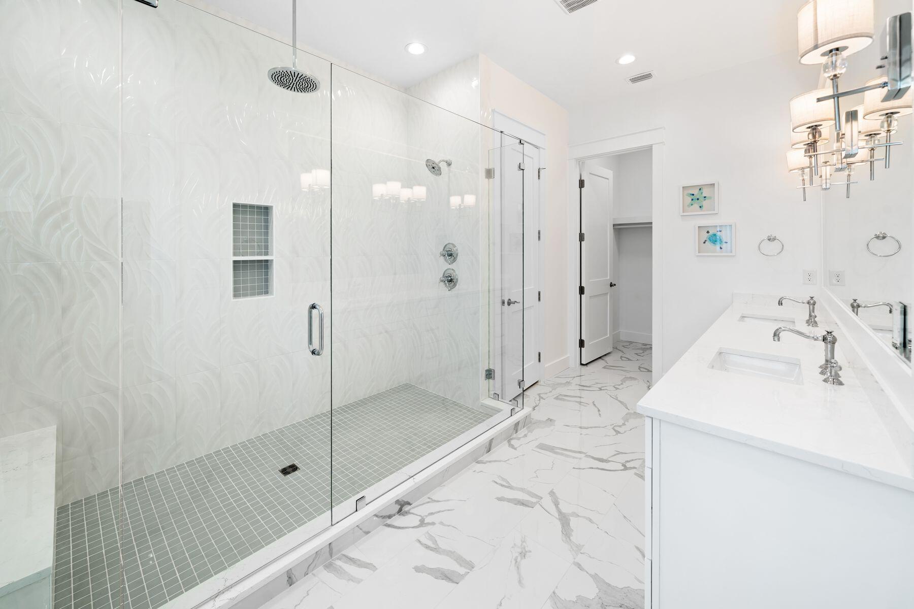 Woodward Dr - Residential