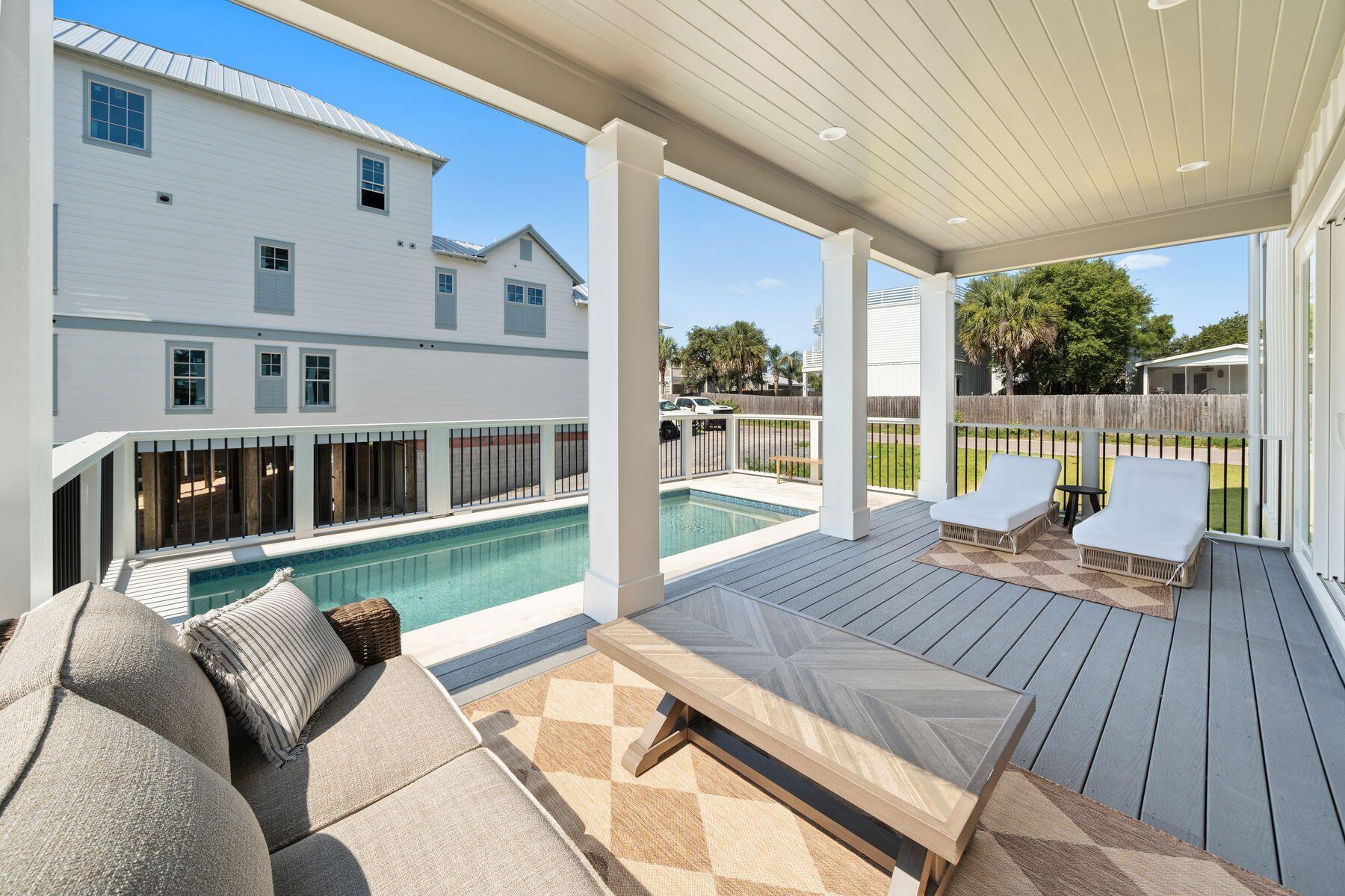 Woodward Dr - Residential