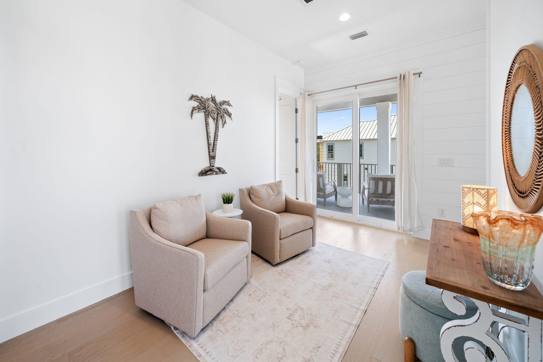 Woodward Dr - Residential