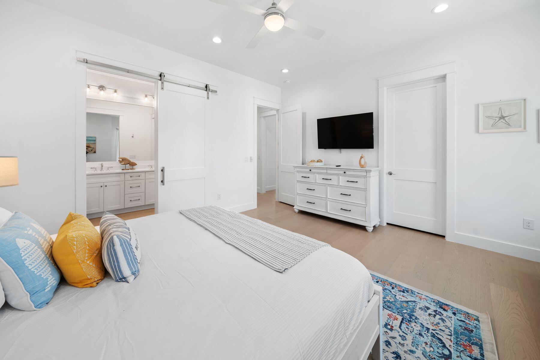 Woodward Dr - Residential