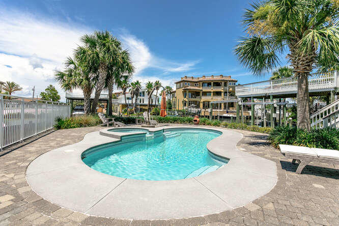 HOLIDAY ISLE - Residential