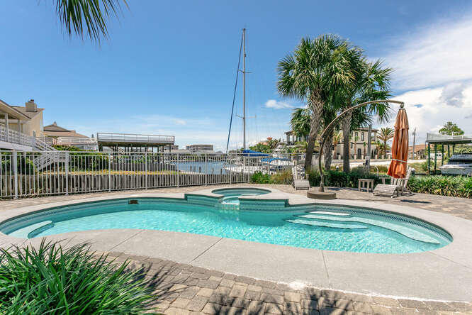 HOLIDAY ISLE - Residential