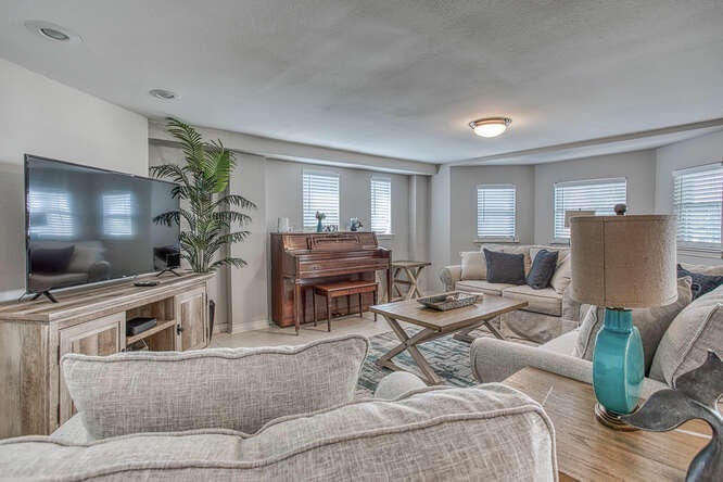 HOLIDAY ISLE - Residential