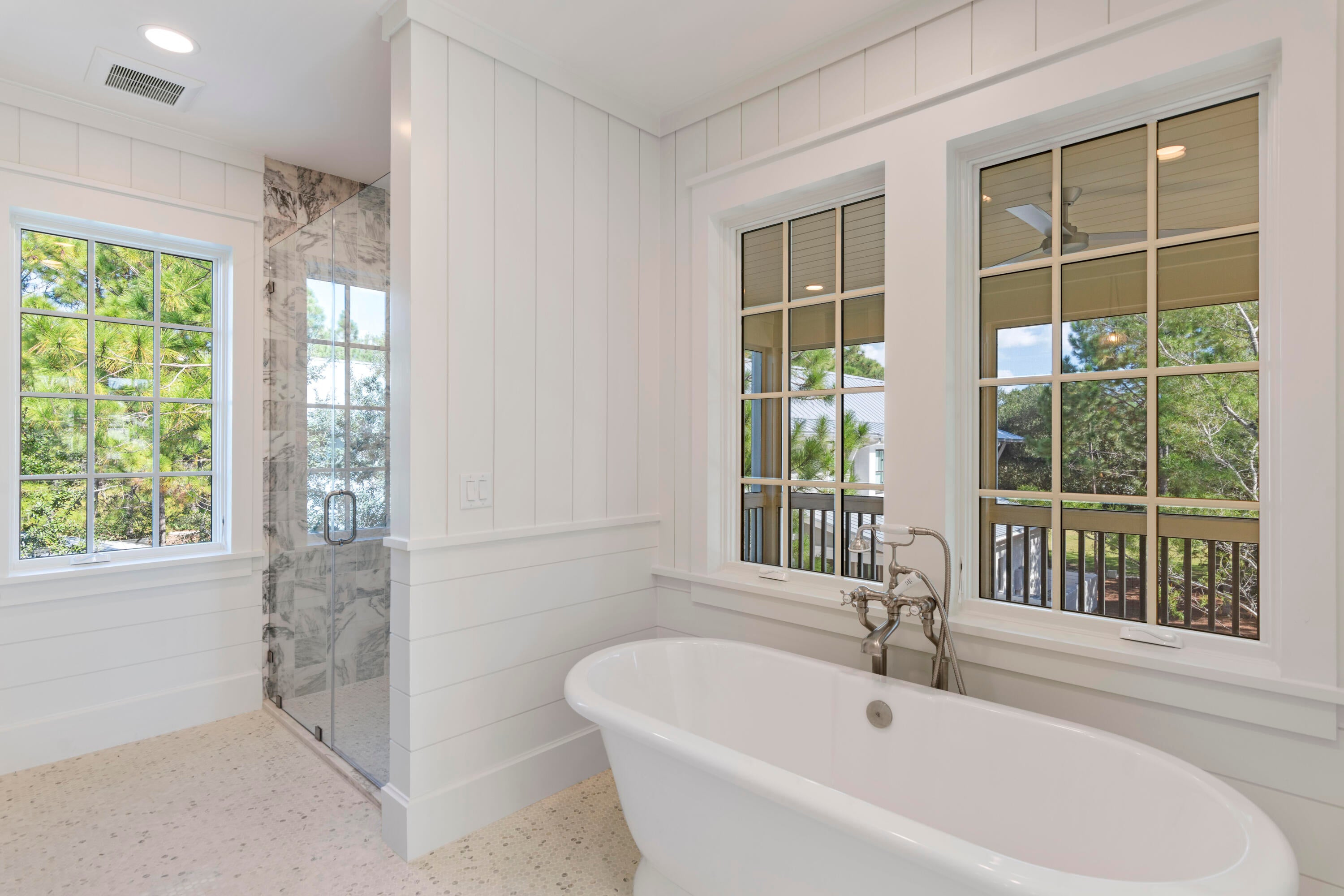 FOREST LAKES - Residential