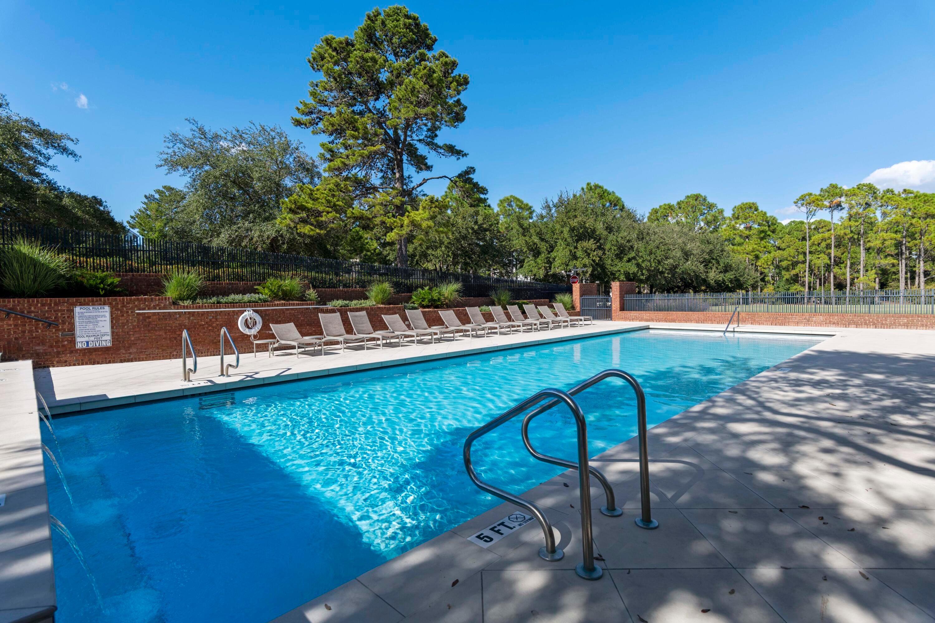 FOREST LAKES - Residential