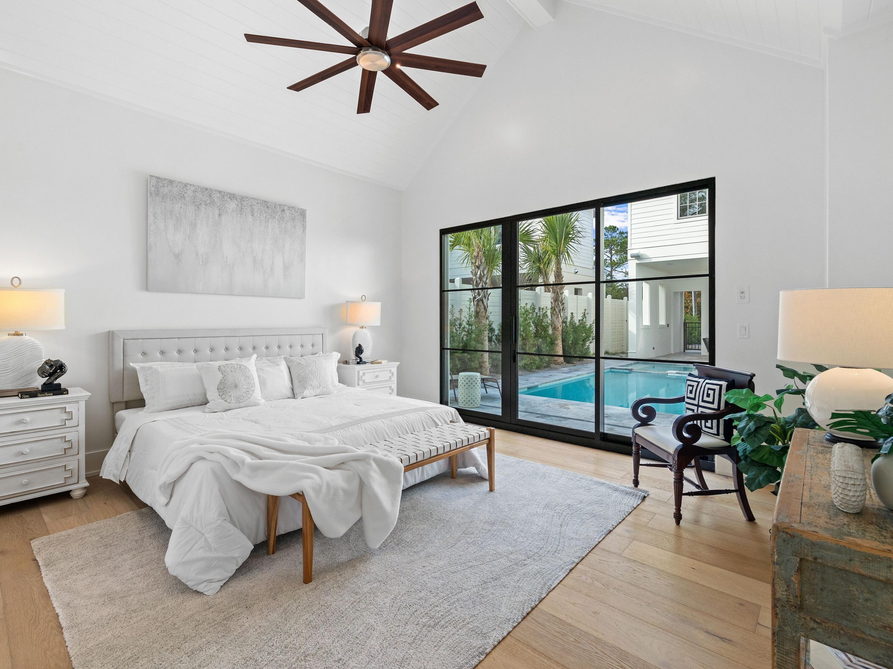 GULF SHORE MANOR - Residential