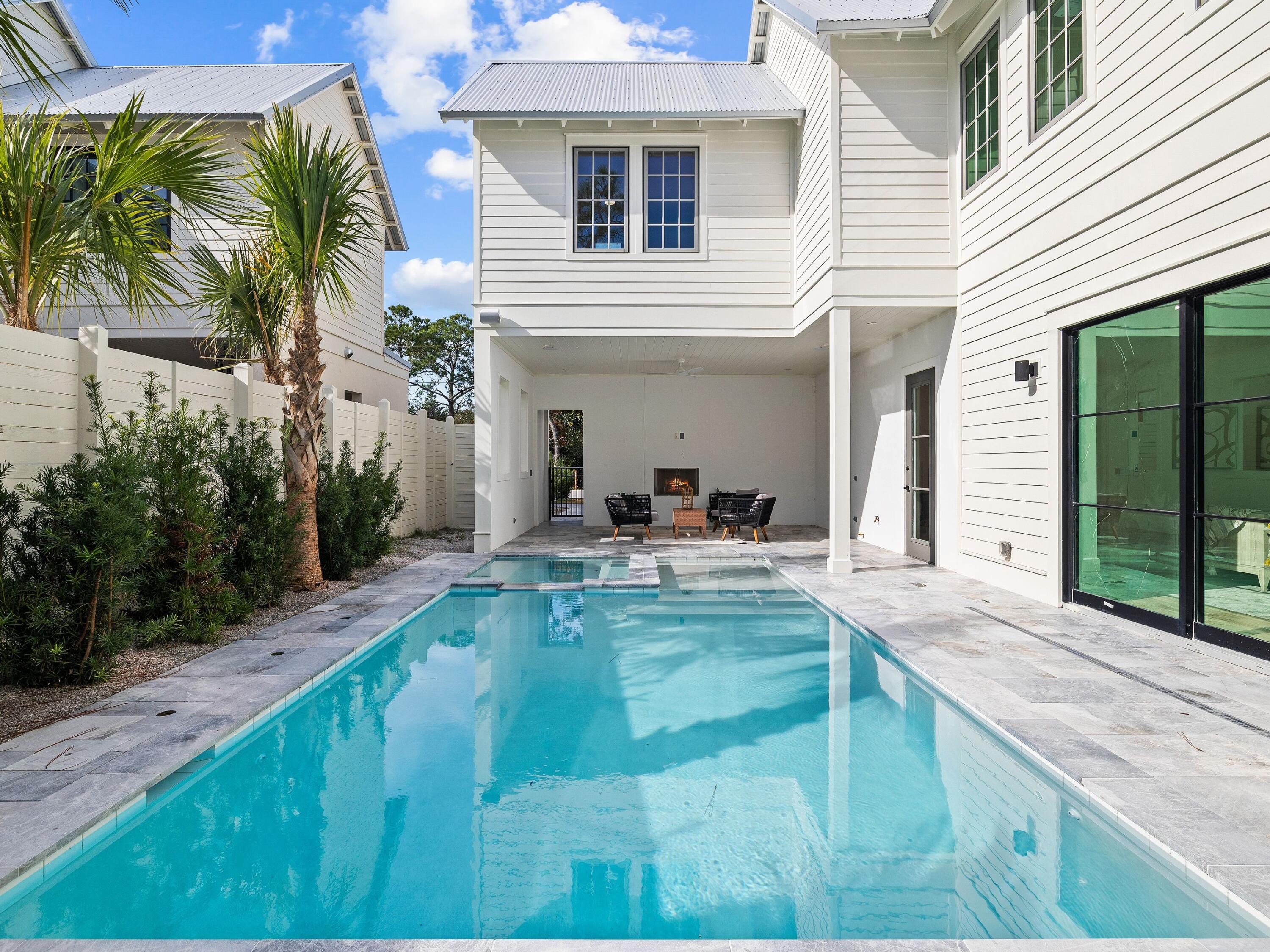 GULF SHORE MANOR - Residential