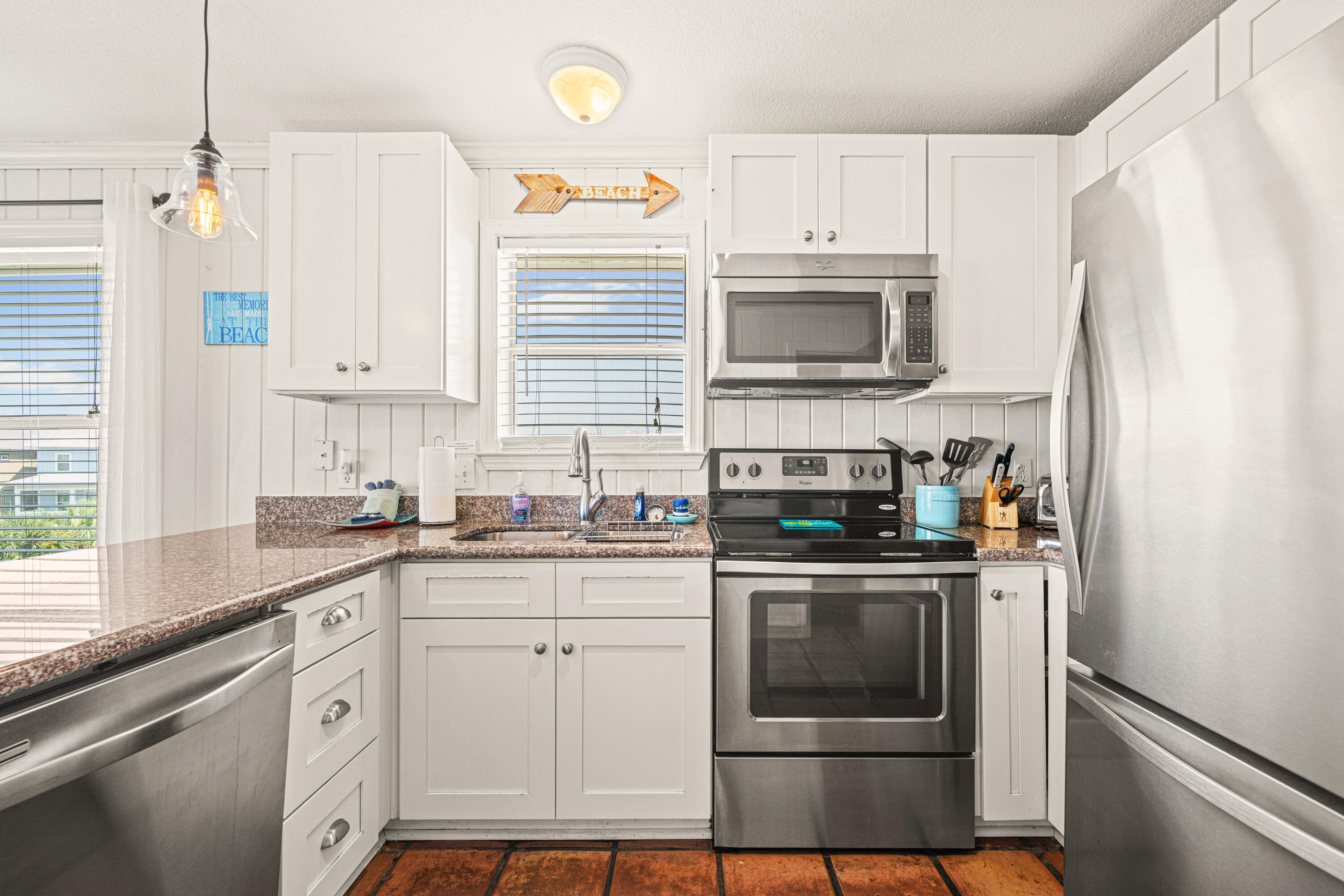 SUNSET HARBOUR VILLAS CONDO - Residential