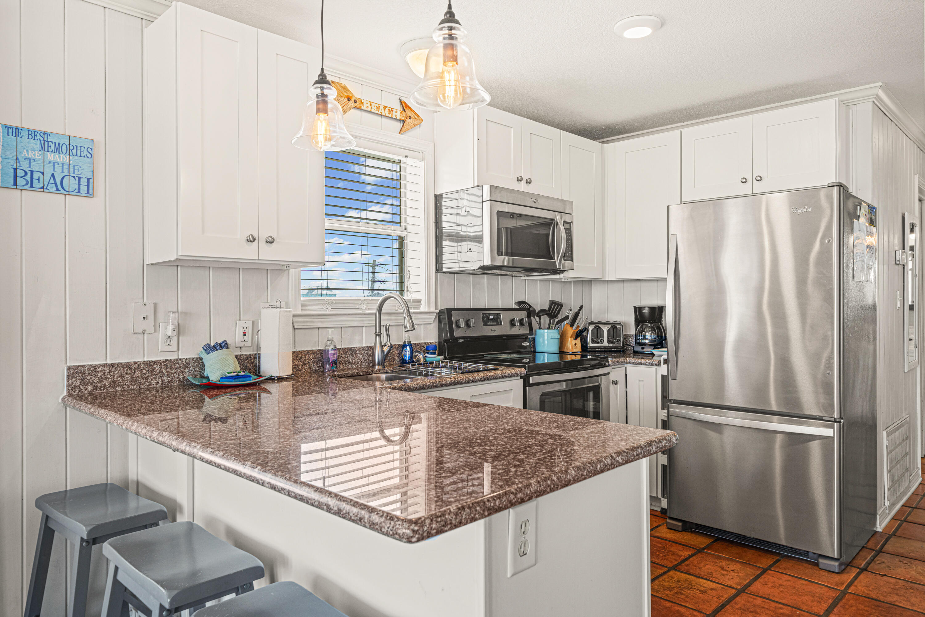 SUNSET HARBOUR VILLAS CONDO - Residential