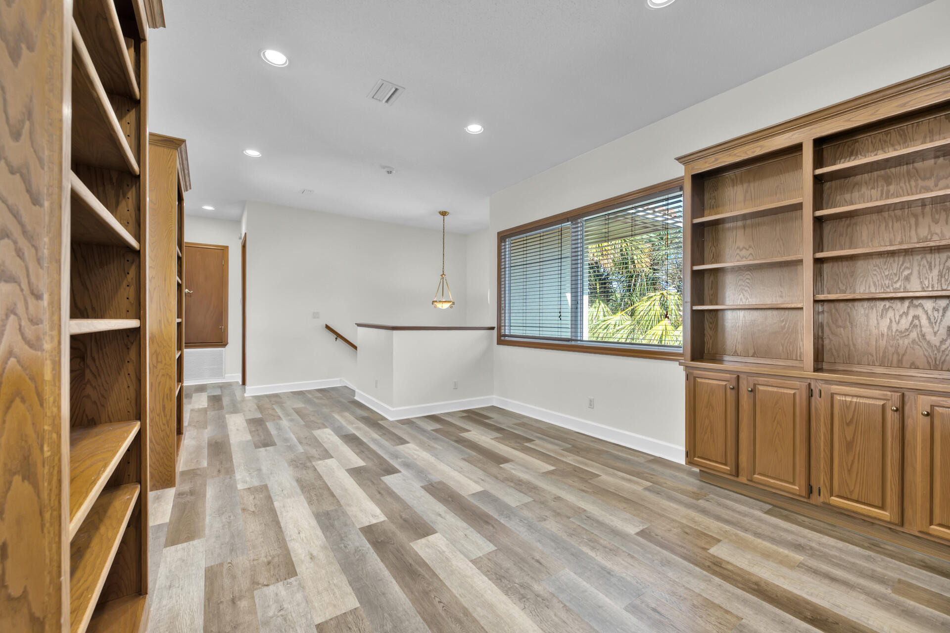 FOREST SHORES - Residential