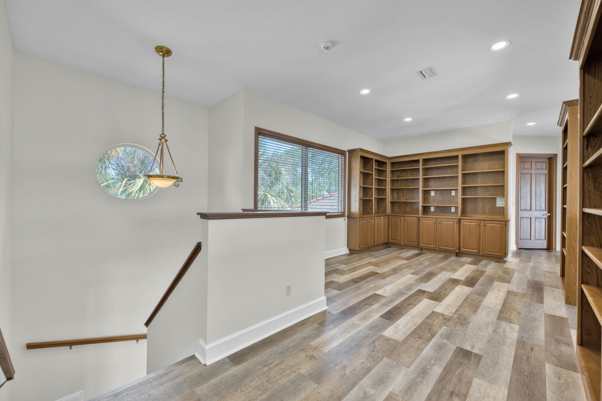 FOREST SHORES - Residential