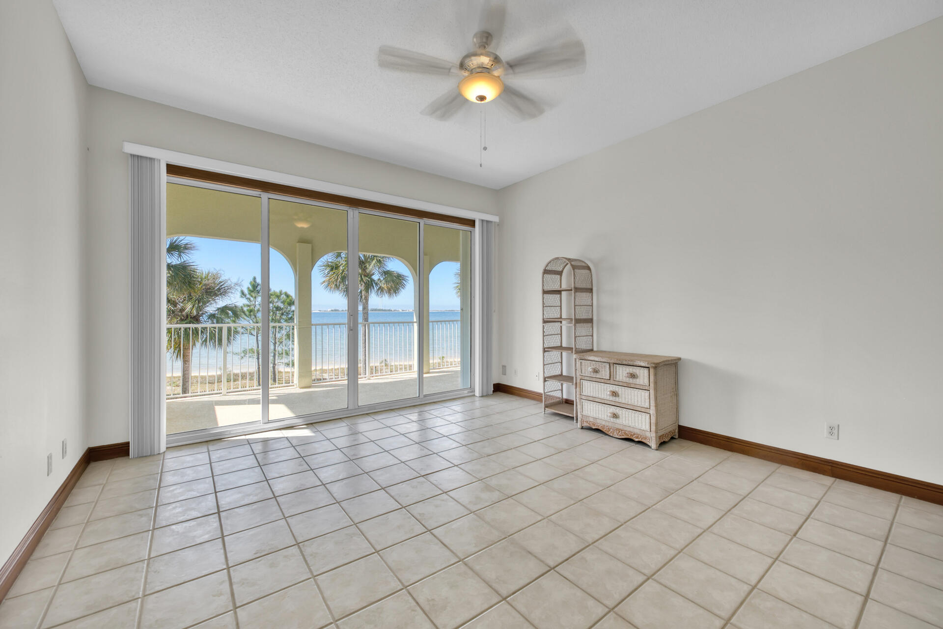 FOREST SHORES - Residential