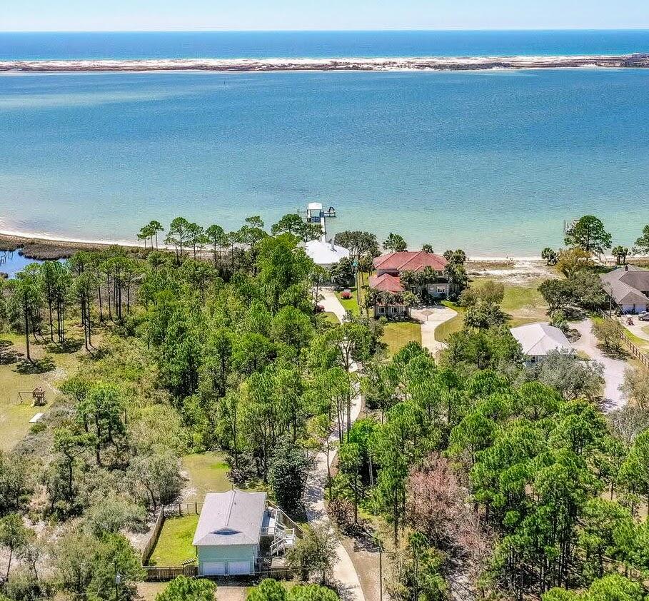 FOREST SHORES - Residential