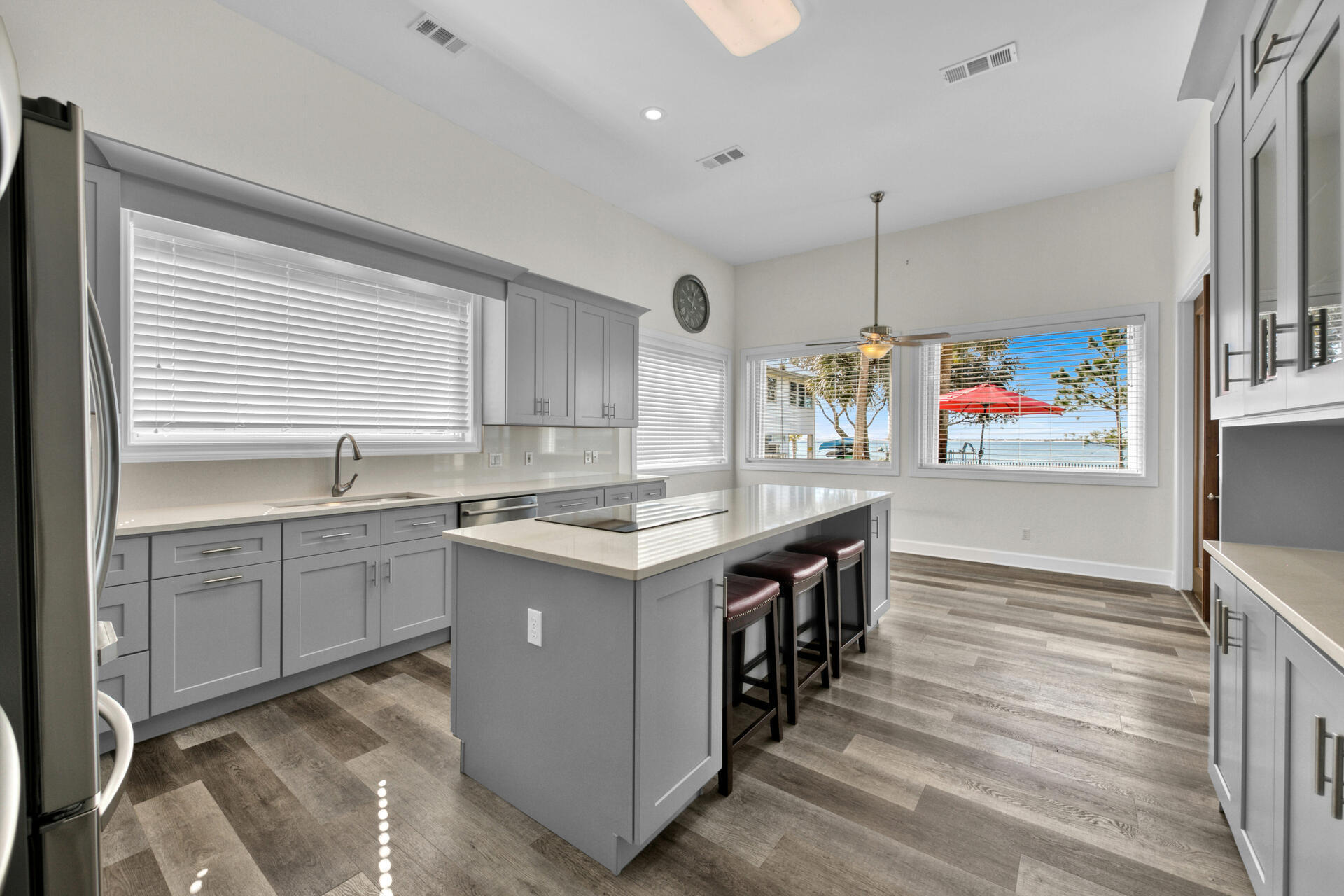 FOREST SHORES - Residential
