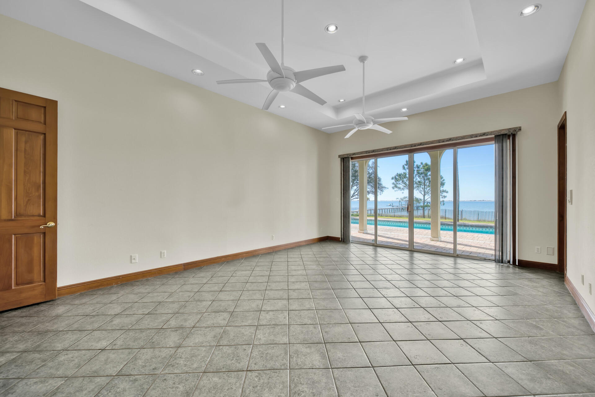 FOREST SHORES - Residential