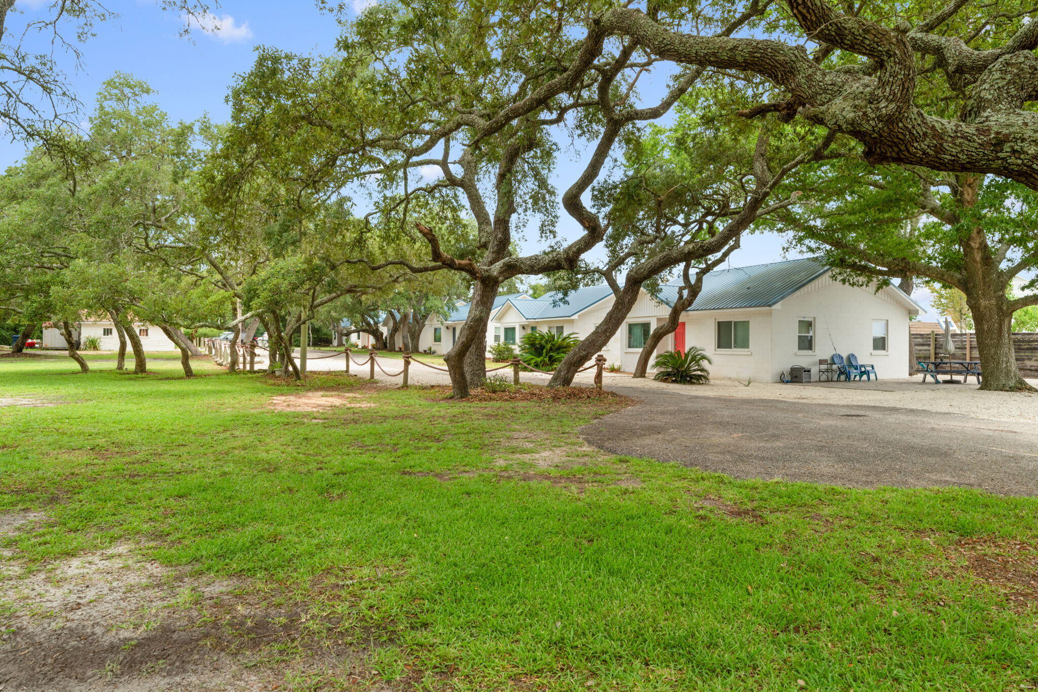 CRESCENT SHORES - Residential
