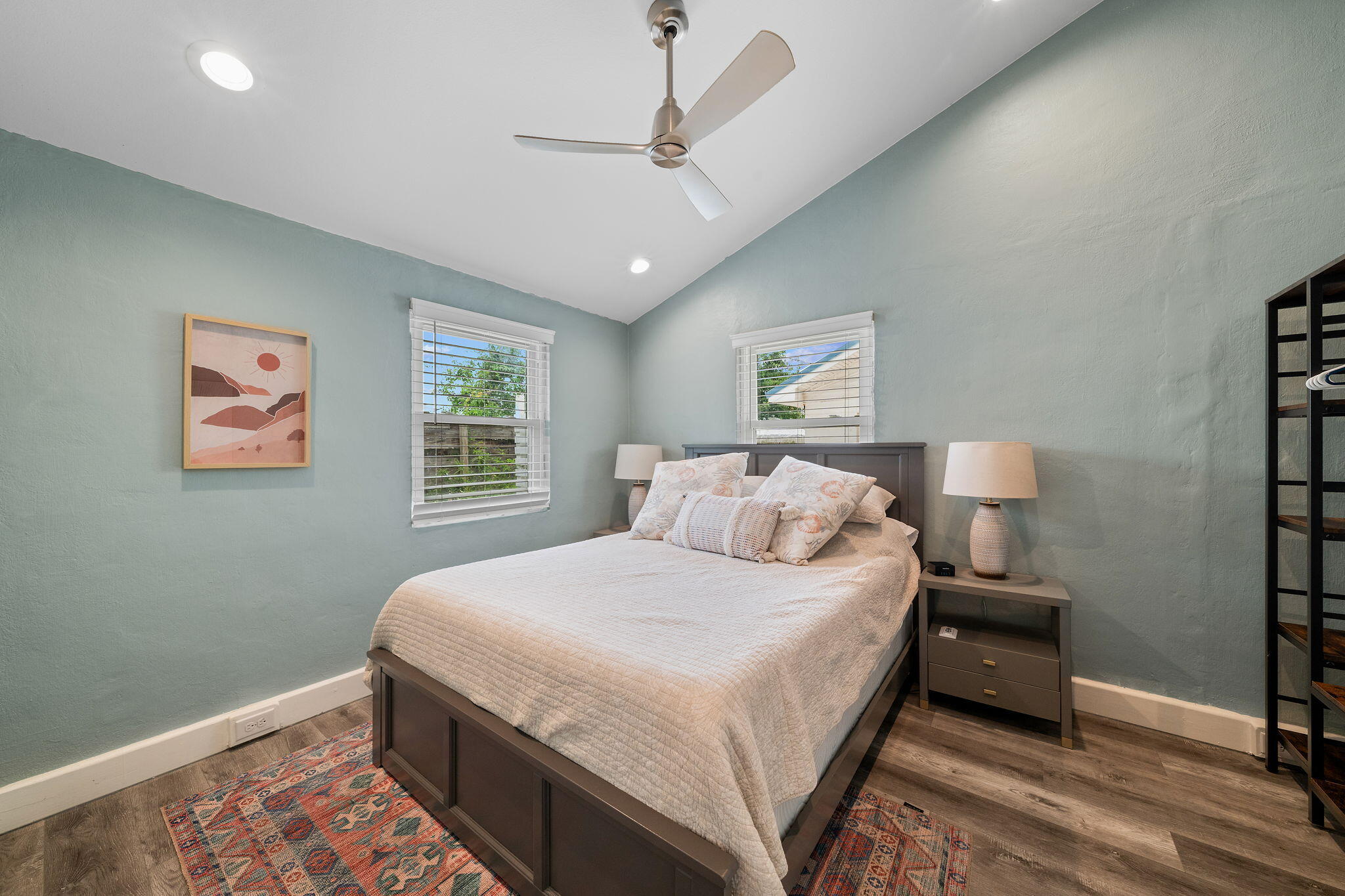 CRESCENT SHORES - Residential