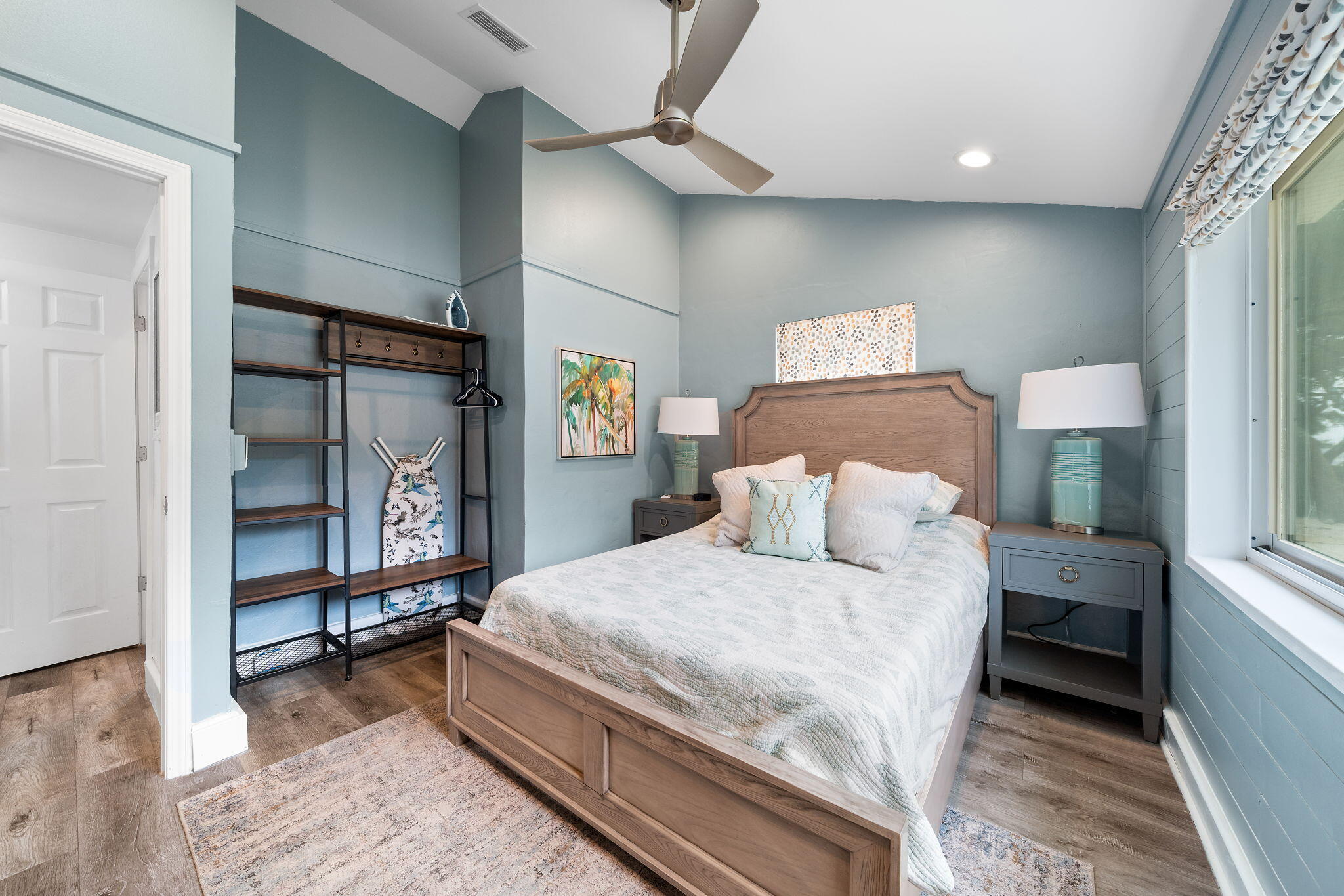 CRESCENT SHORES - Residential