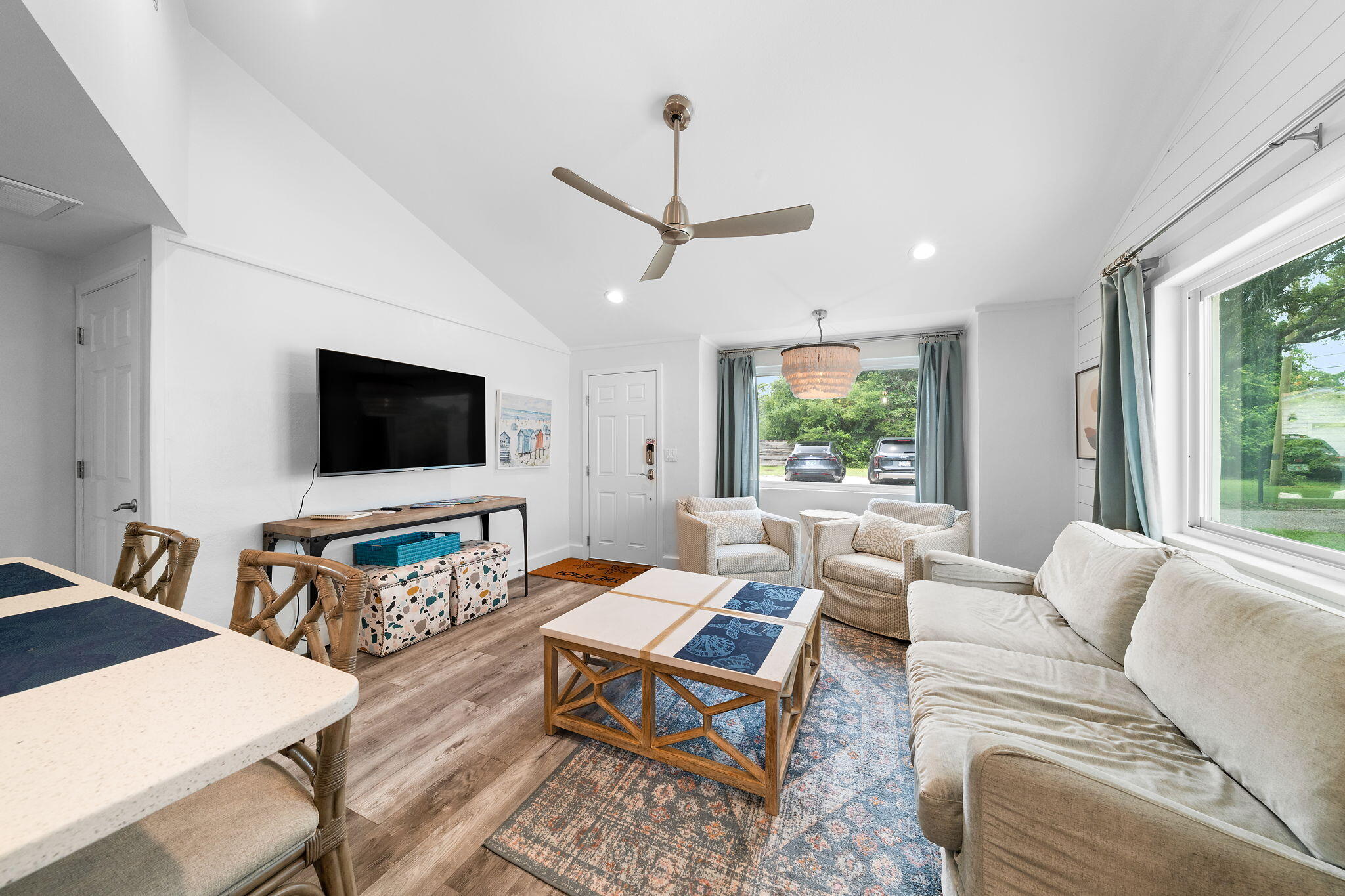 CRESCENT SHORES - Residential