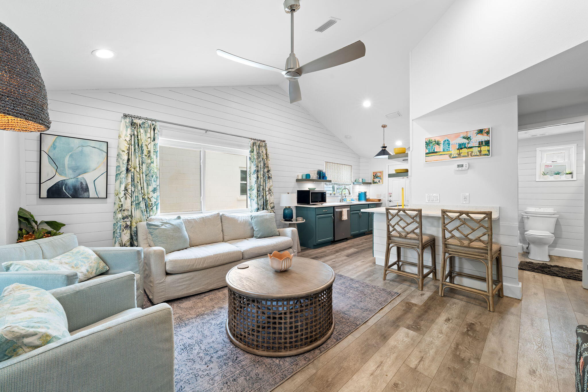 CRESCENT SHORES - Residential