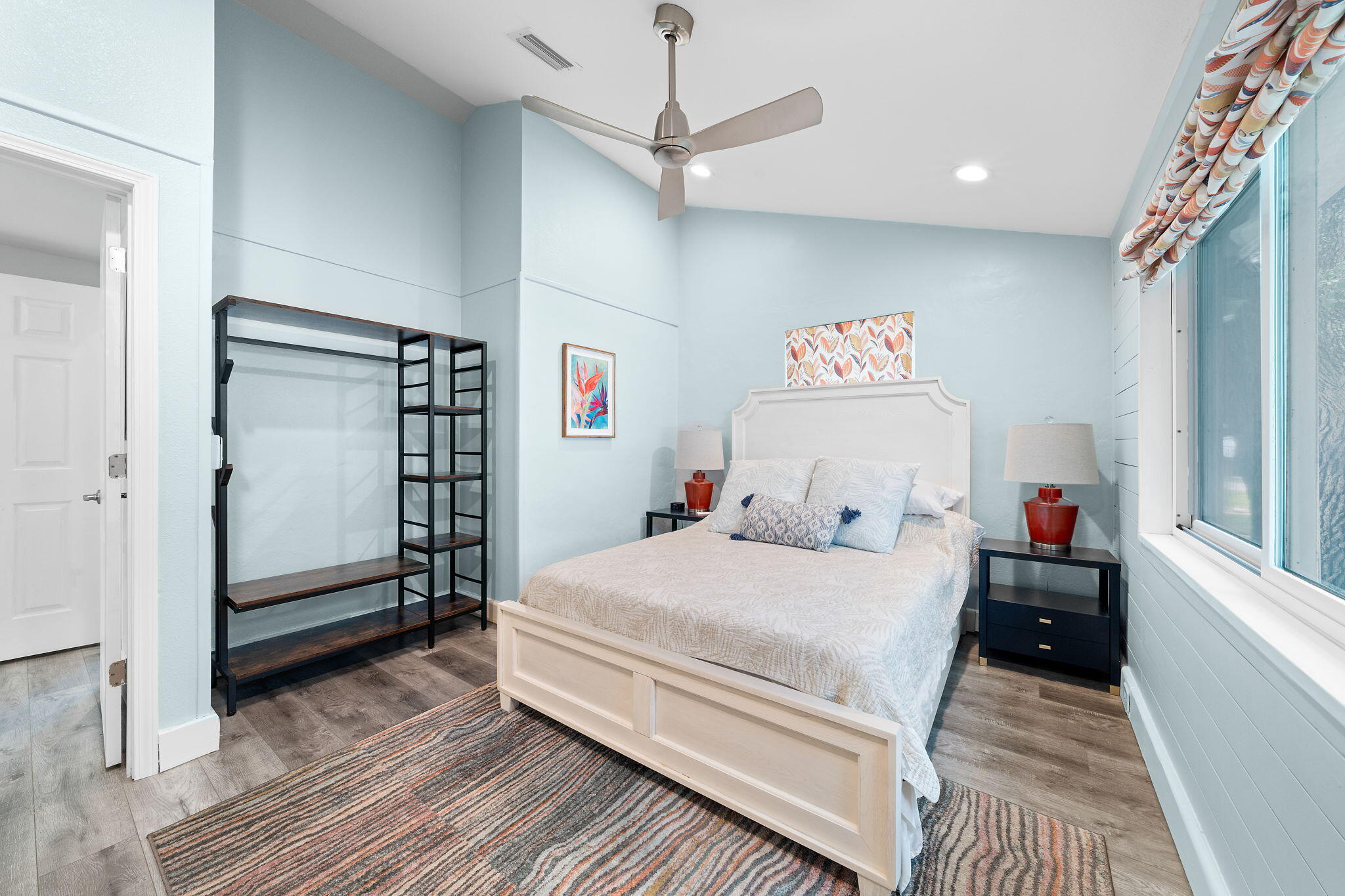 CRESCENT SHORES - Residential