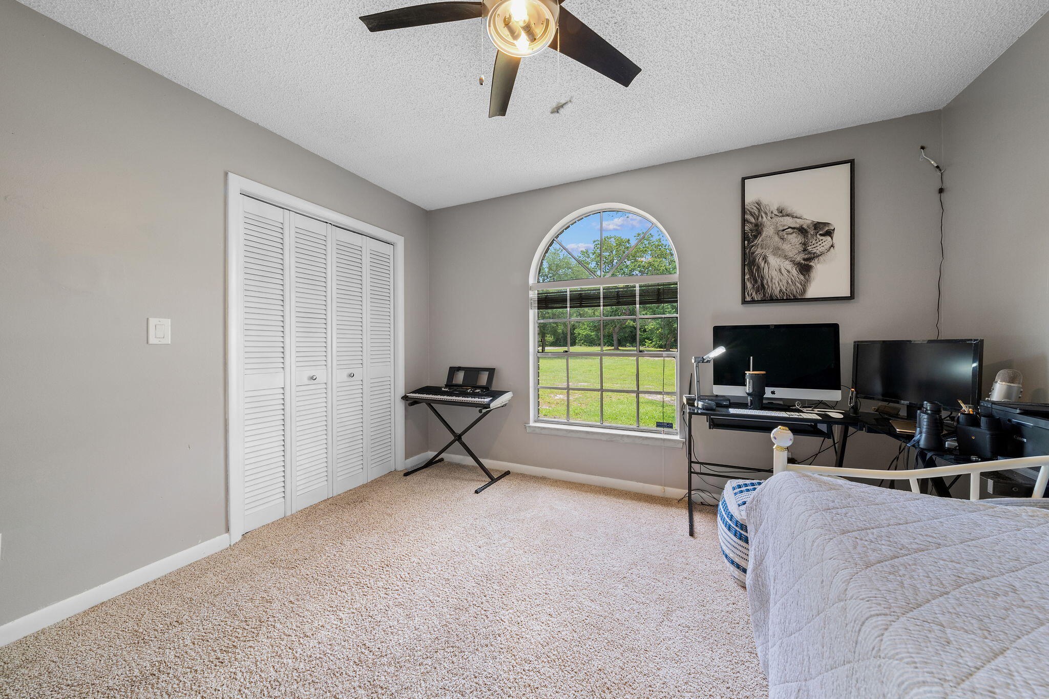 CRESCENT SHORES - Residential