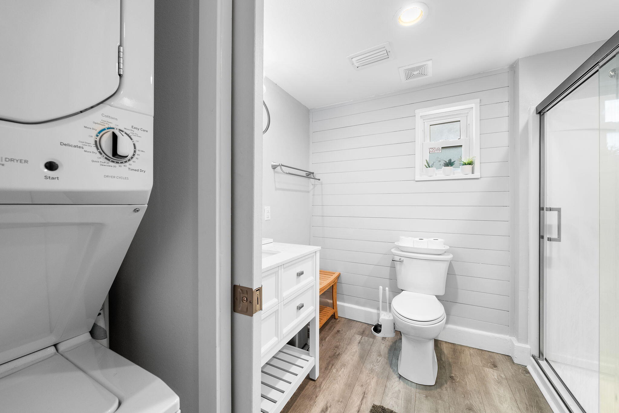 CRESCENT SHORES - Residential